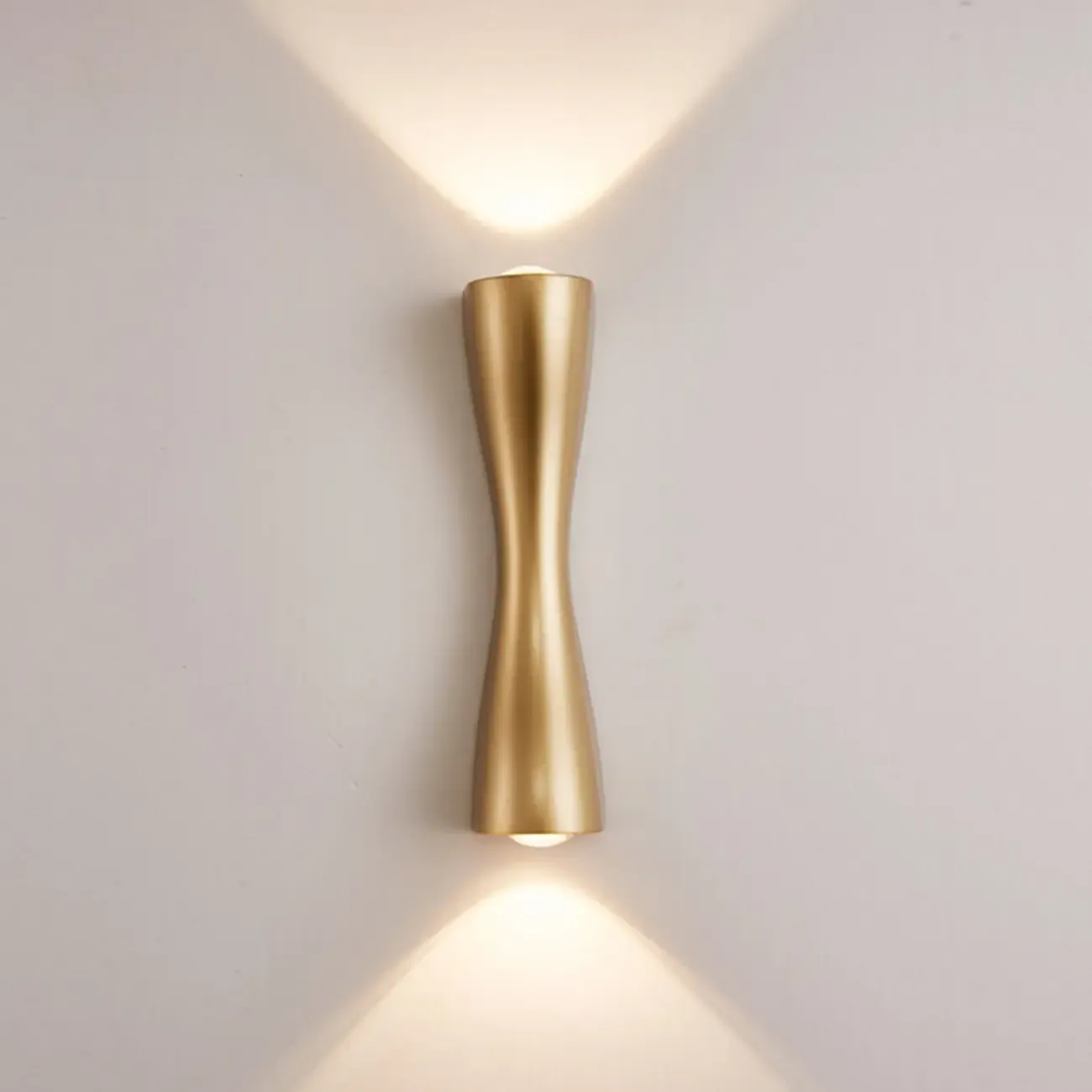 Modern 2-Light Black and Gold Curved Wall Sconce Image - 8