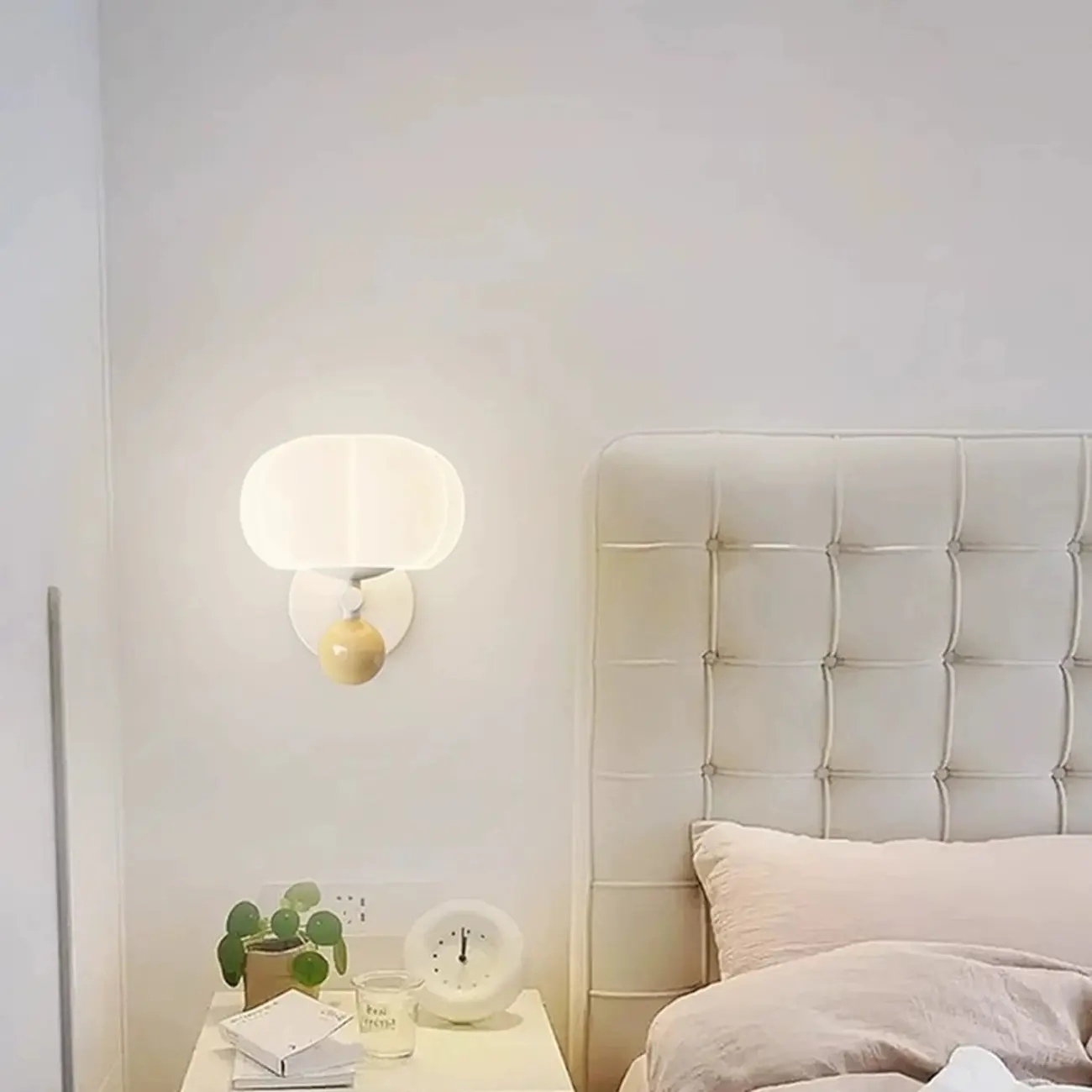 Modern Geometric Alloy Wall Sconce with Resin Shade Image - 9 | homeyfad