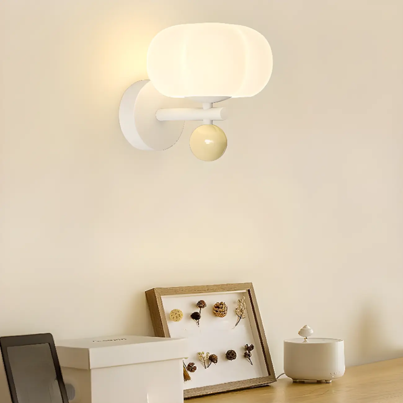 Modern Geometric Alloy Wall Sconce with Resin Shade Image - 1 | homeyfad