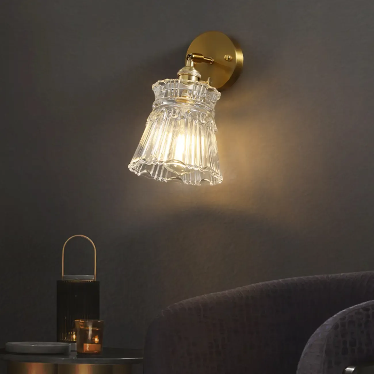 Art Deco Gold Transparent Glass Wall Sconce Image - 1