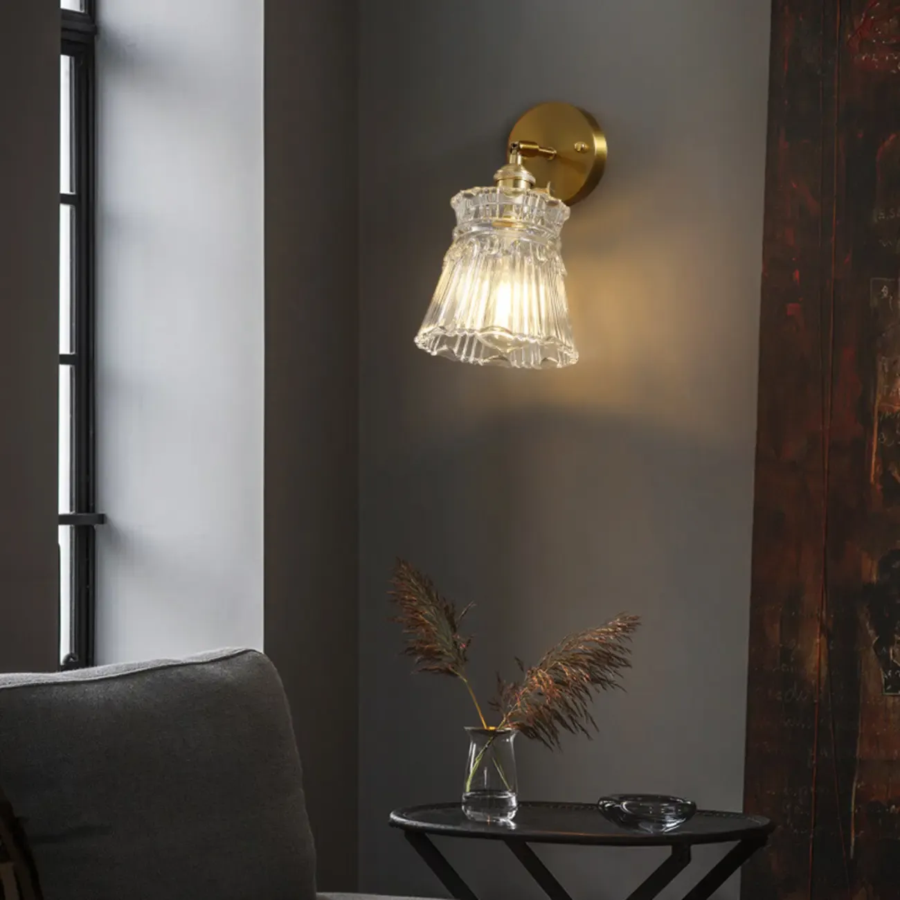 Art Deco Gold Transparent Glass Wall Sconce Image - 5