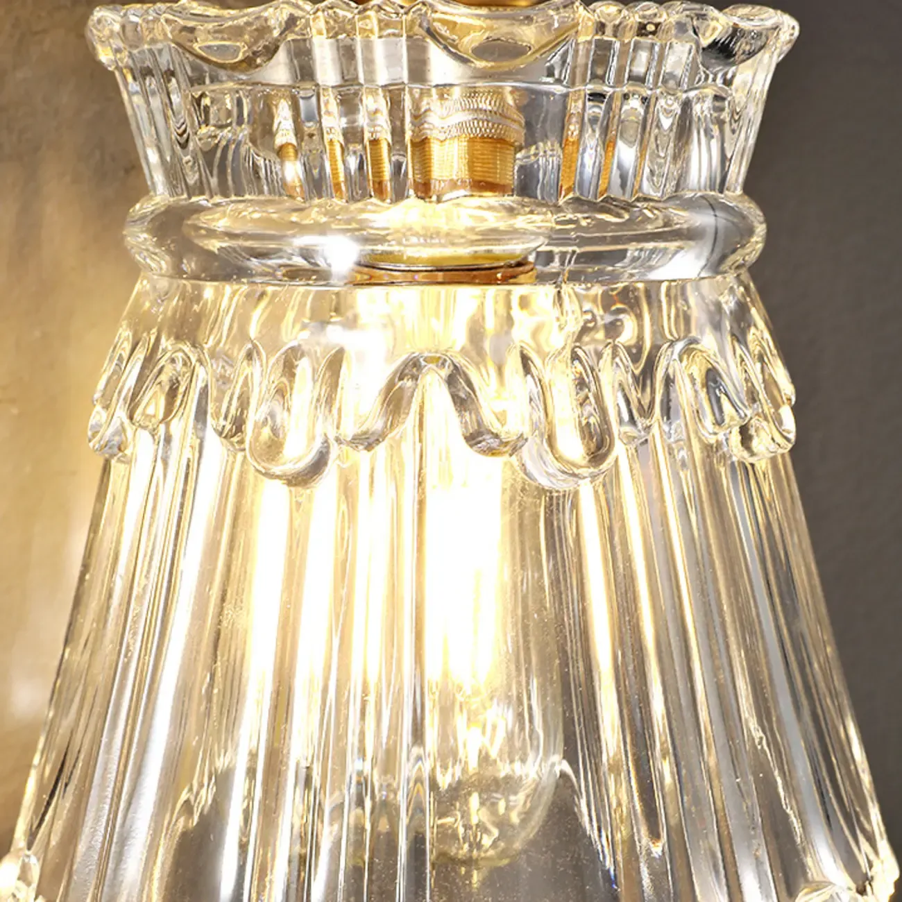 Art Deco Gold Transparent Glass Wall Sconce Image - 16