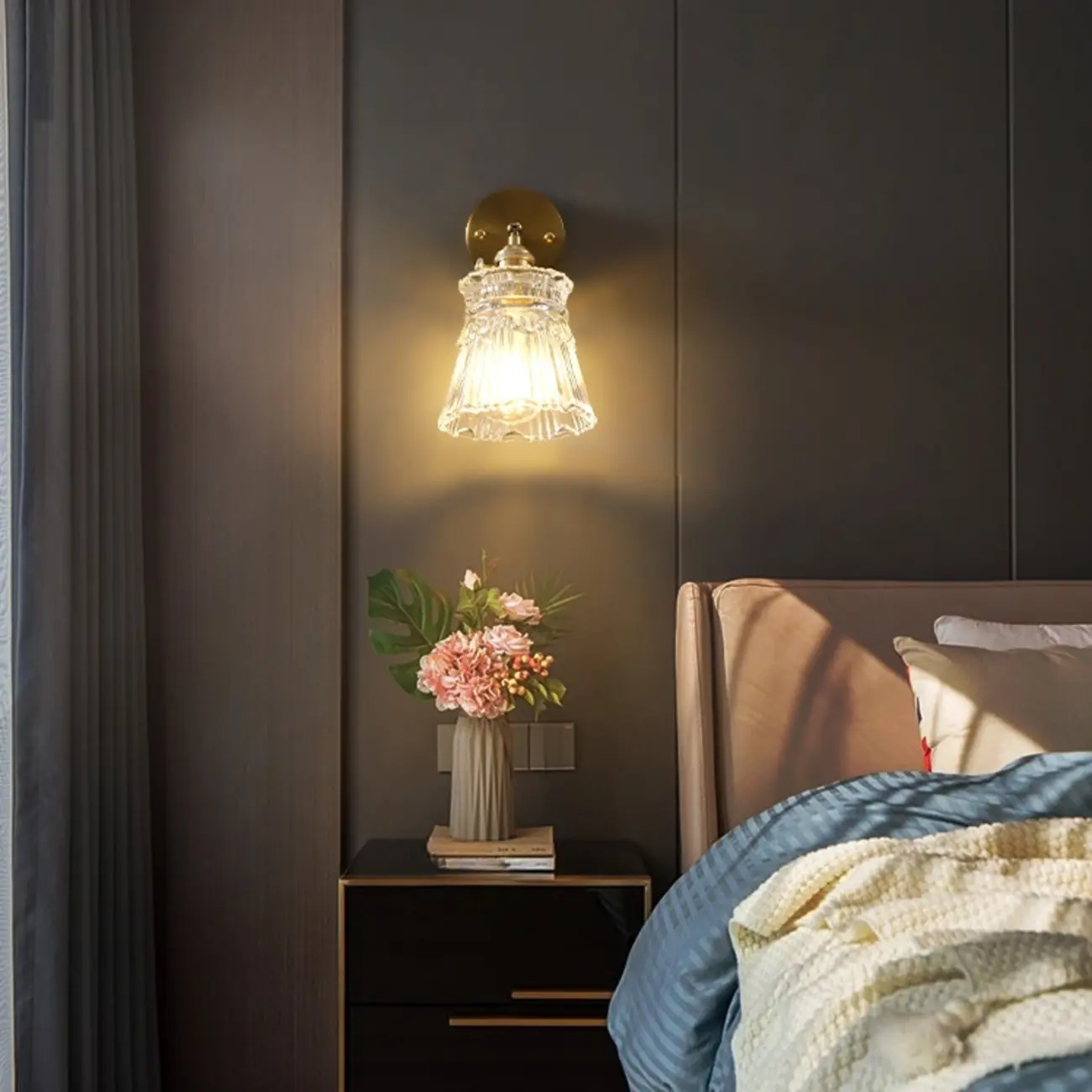 Art Deco Gold Transparent Glass Wall Sconce Image - 6 | homeyfad