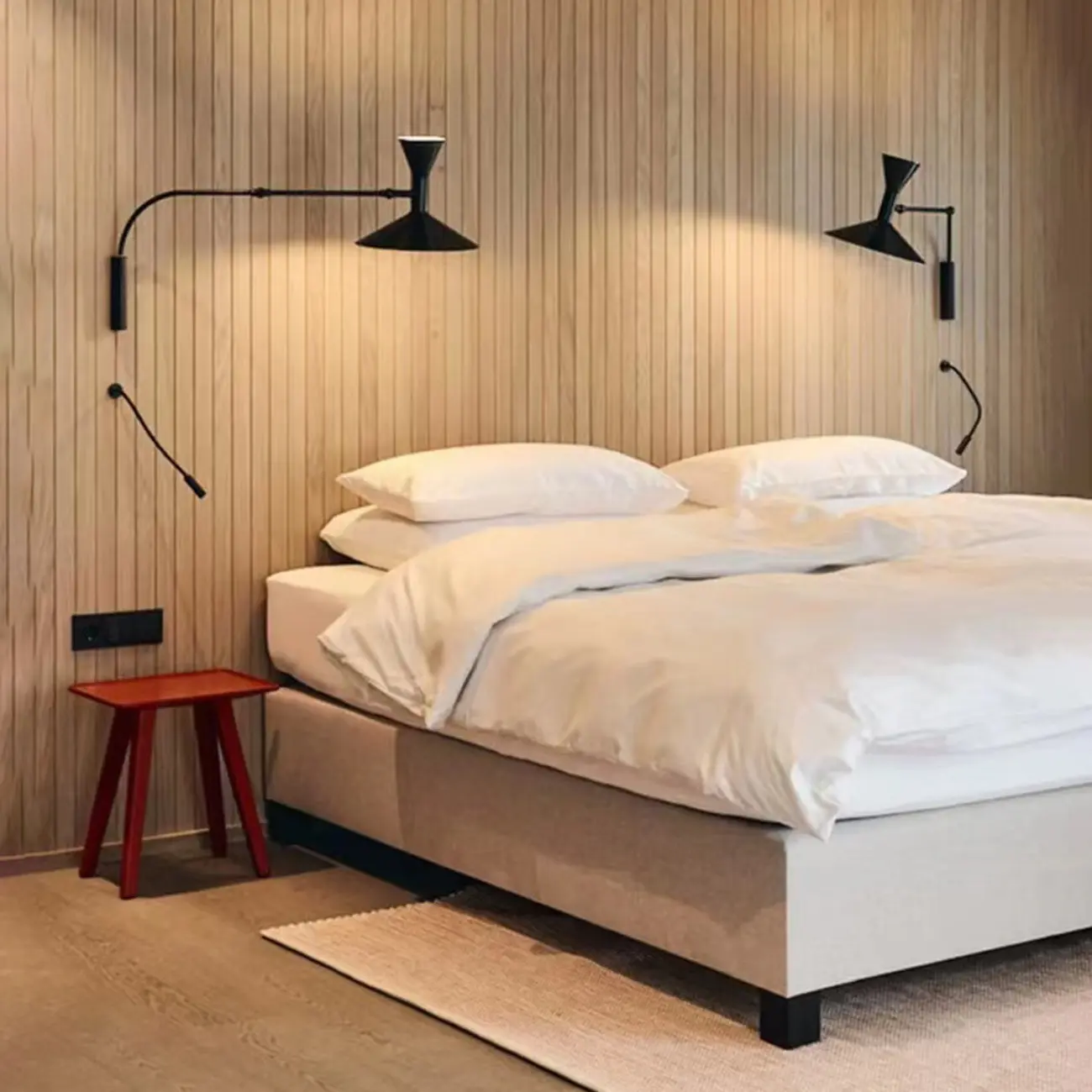 Simplistic Metal Mini Ambient Swing Arm Wall Light Image - 6 | homeyfad