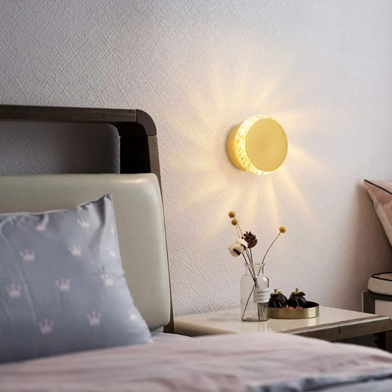 Minimalist Metal Round Sun-Shape Wall Sconce Image - 16