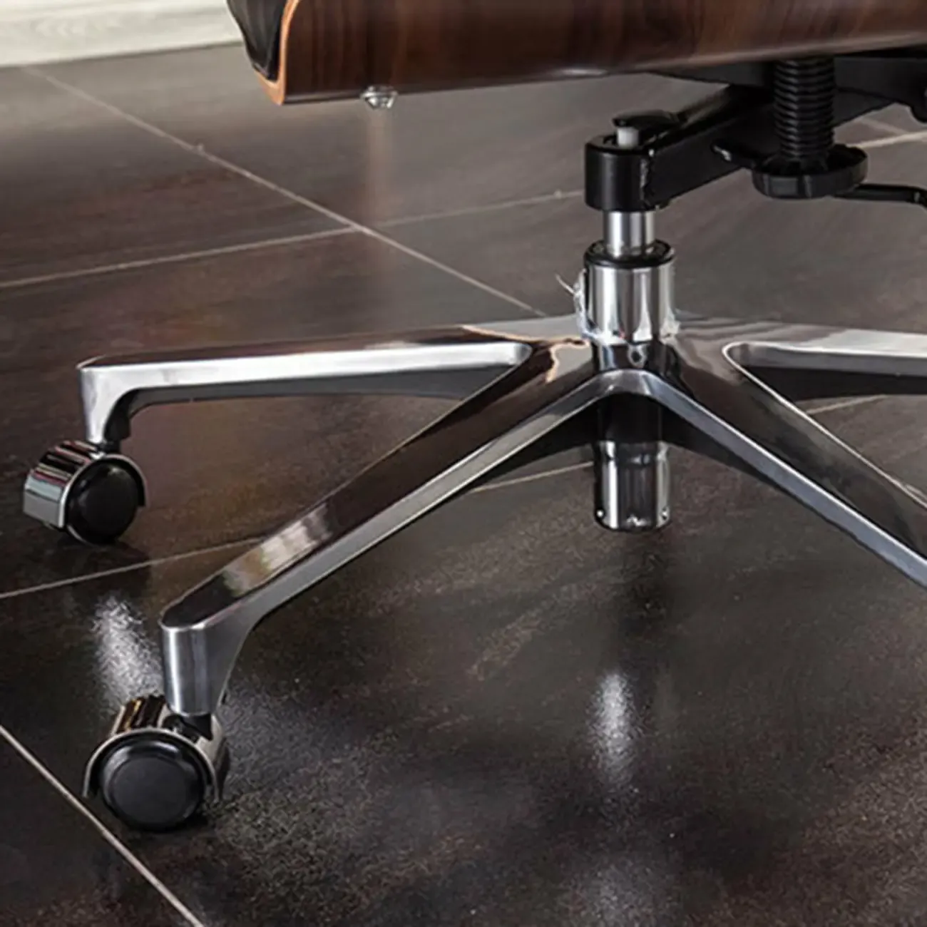 Swivel Black Leather Adjustable Office Chair Image - 9