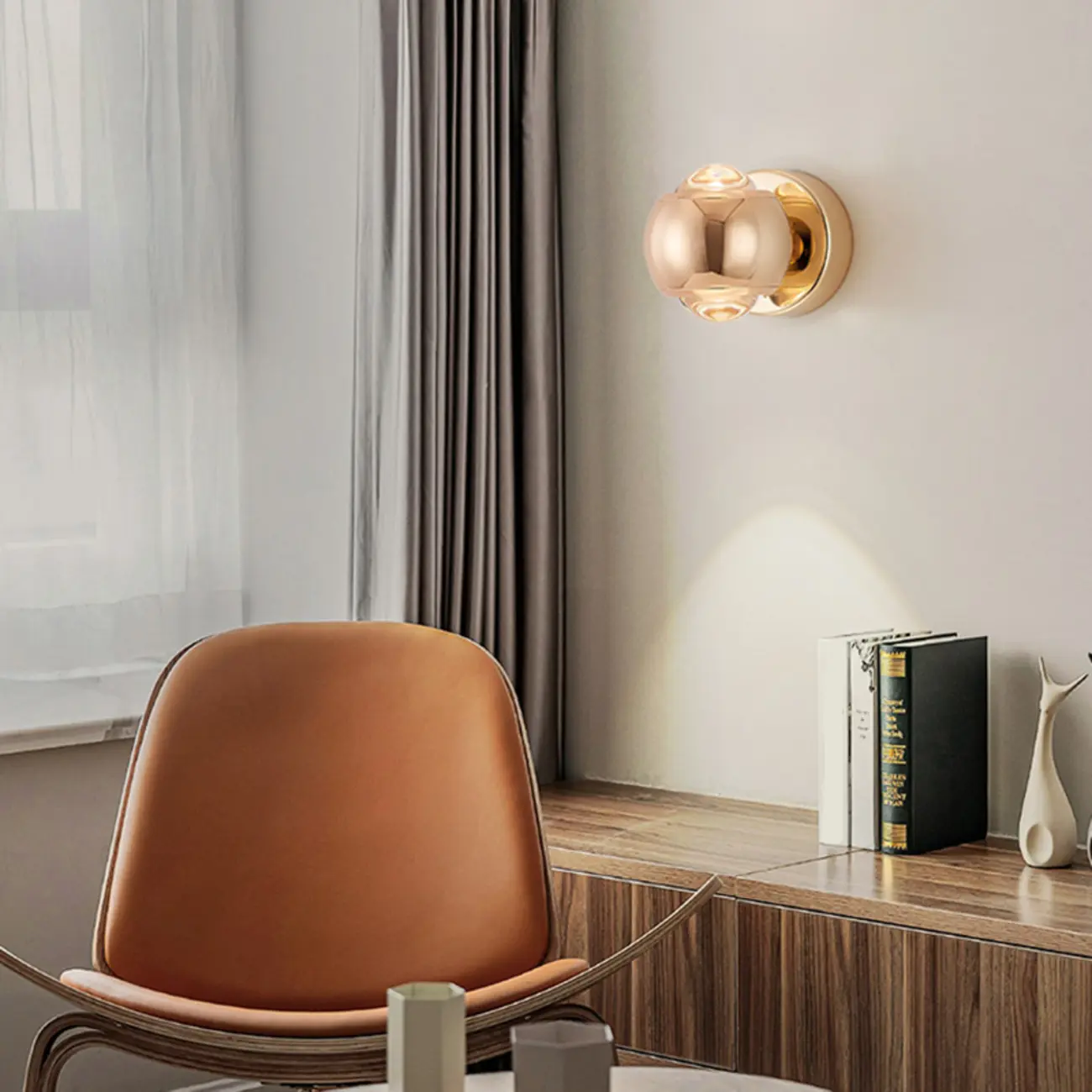 Art Decor Alloy and Crystal Wall Sconce Image - 2 | homeyfad