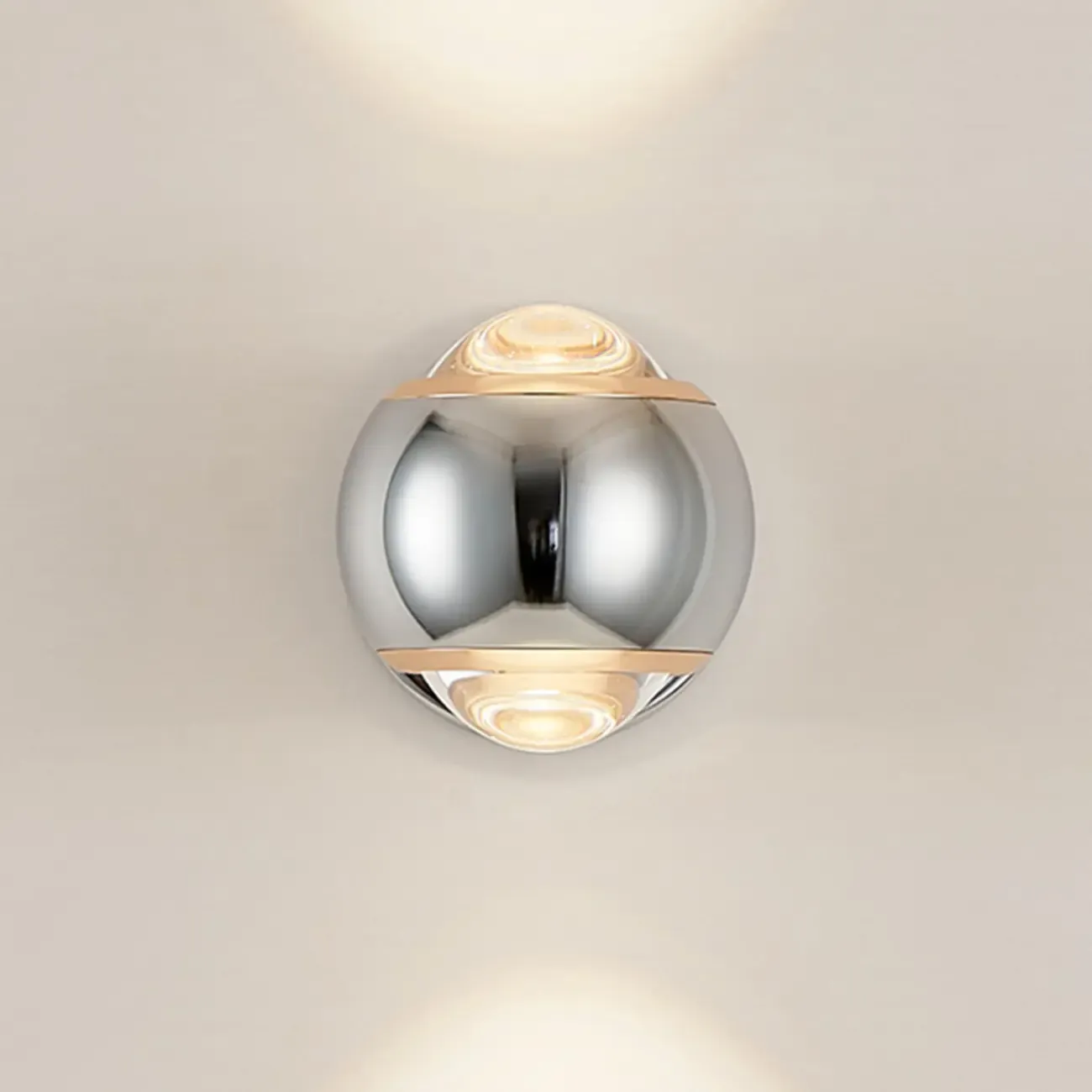 Art Decor Alloy and Crystal Wall Sconce Image - 11