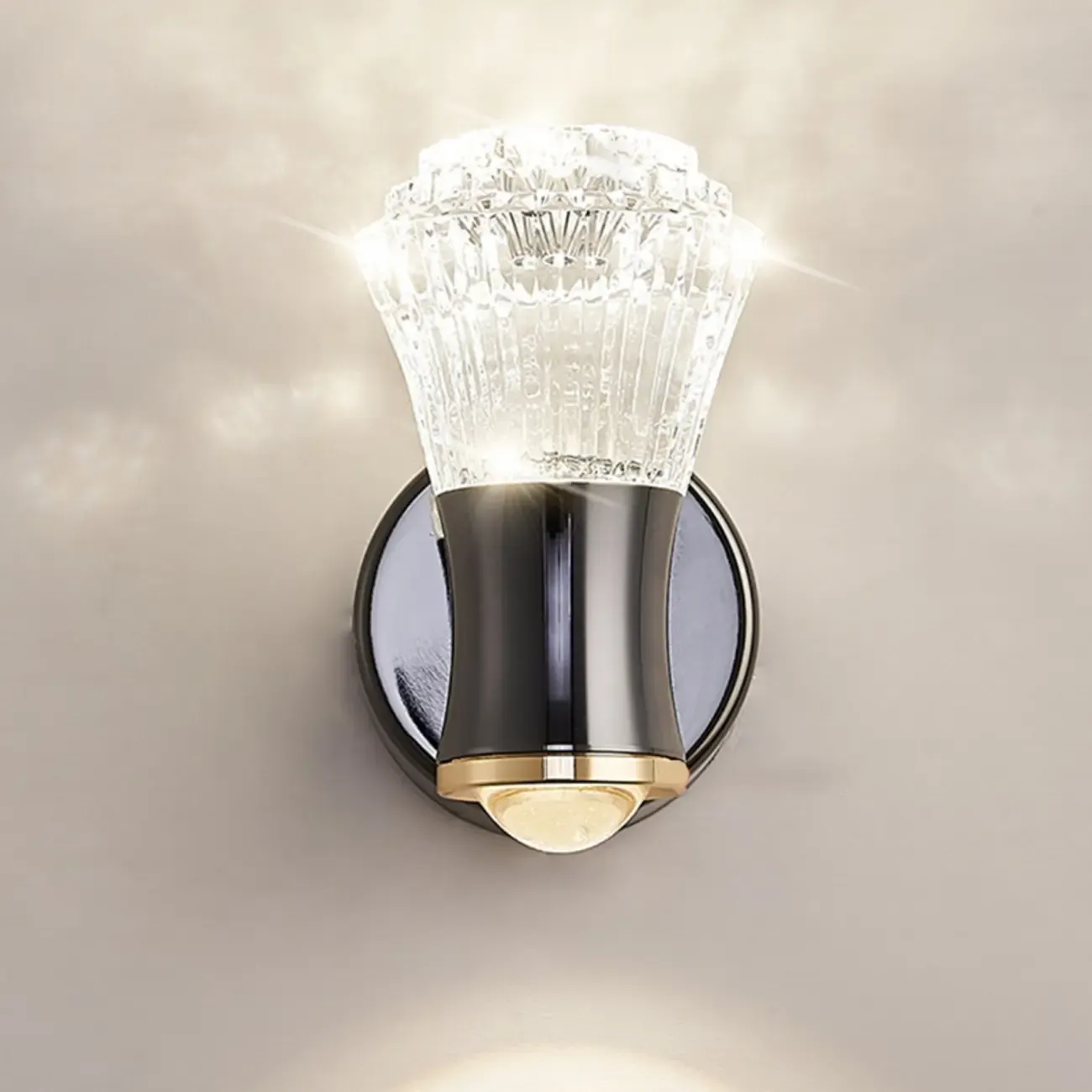 Art Decor Alloy and Crystal Wall Sconce Image - 16