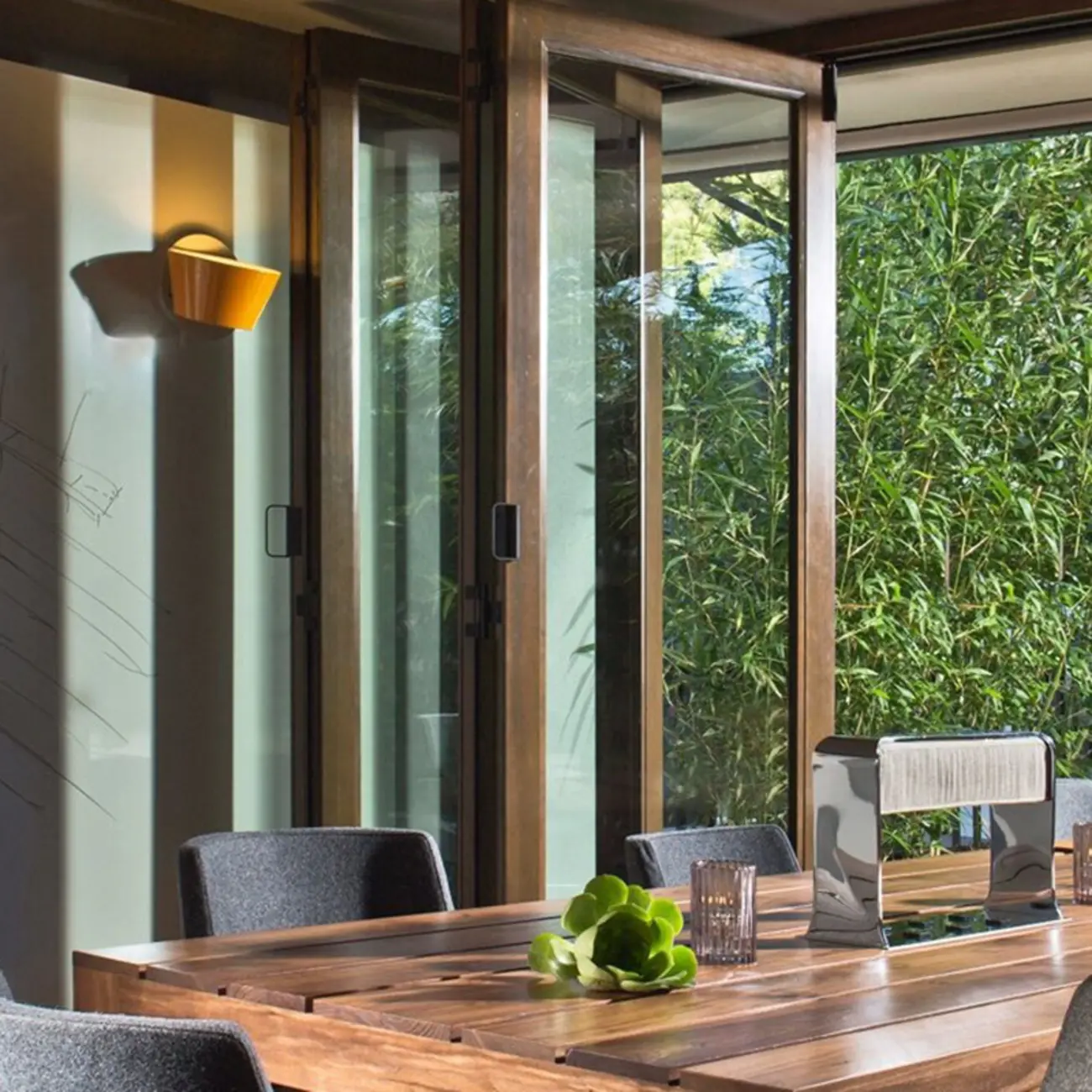 Contemporary Art Decor Metal Rotatable Wall Sconce Image - 3 | homeyfad