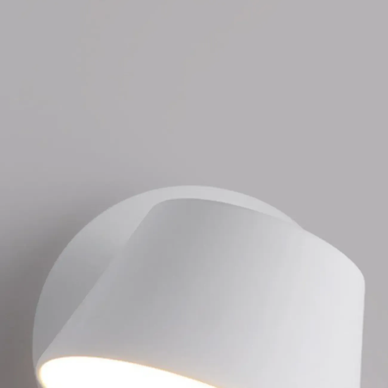 Contemporary Art Decor Metal Rotatable Wall Sconce Image - 12