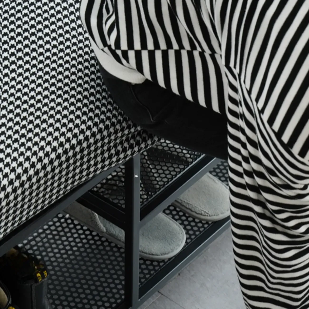 Entryway Metal Shoe Storage Bench with Padded Seat Image - 12