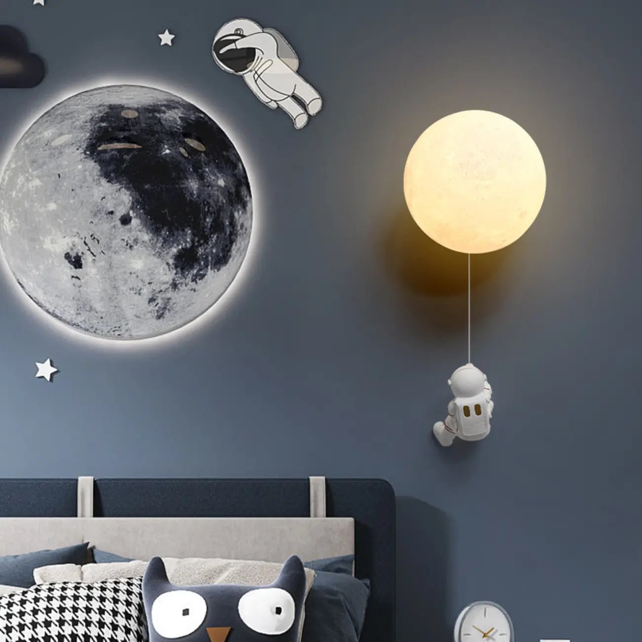 Kids Space-Themed Wall Light with Astronaut Design Image - 3 | homeyfad