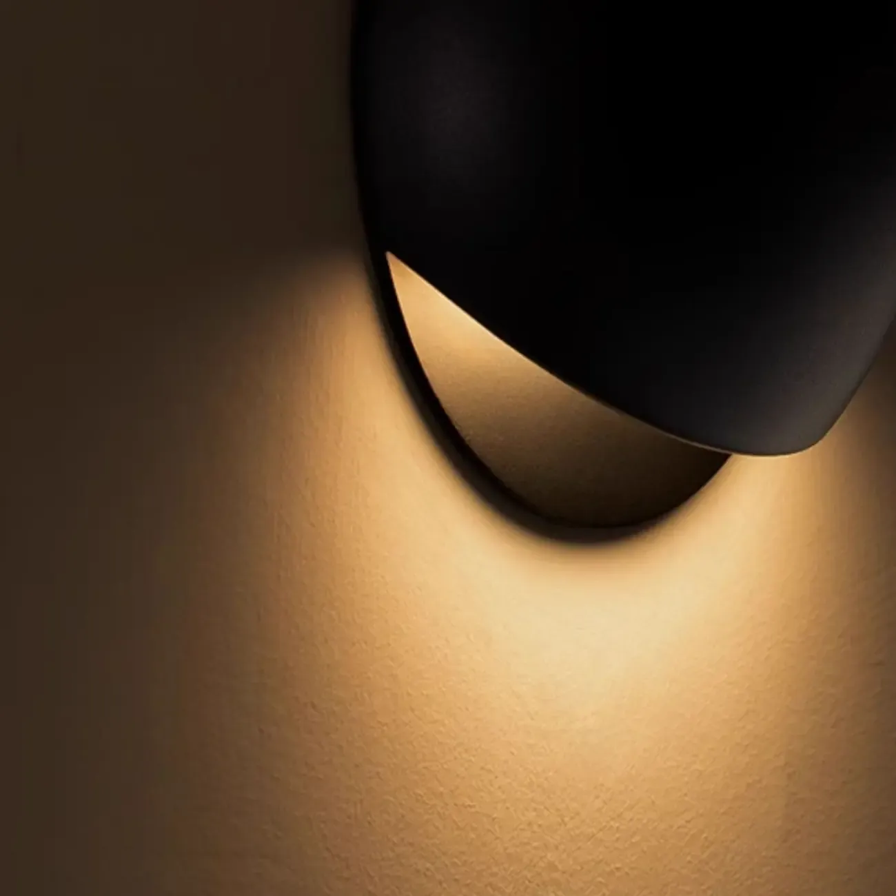 Modern Metallic Spherical 1-Light Wall Sconce Image - 11
