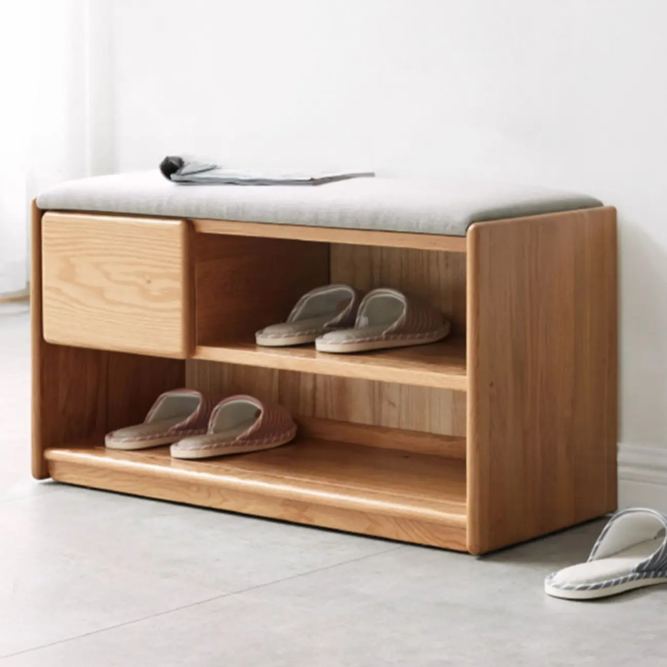 Scandinavian Oak Shoe Storage Bench with Cushion Image - 1 | homeyfad