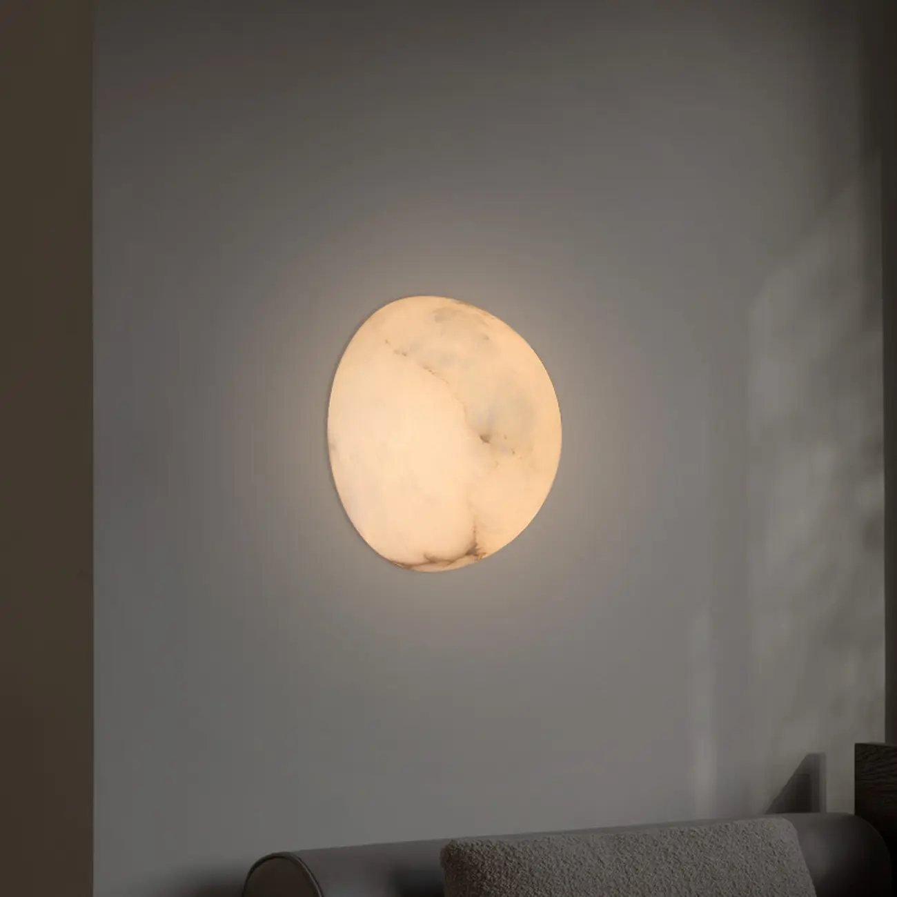 Modern Geometric Metal Wall Light with Gold Finish Image - 1 | homeyfad