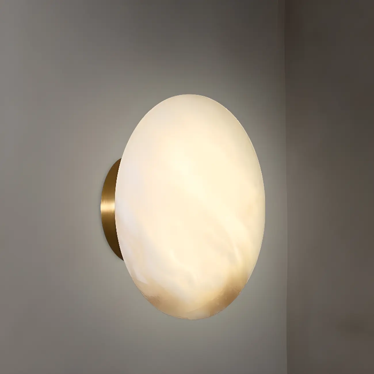 Modern Geometric Metal Wall Light with Gold Finish Image - 3 | homeyfad