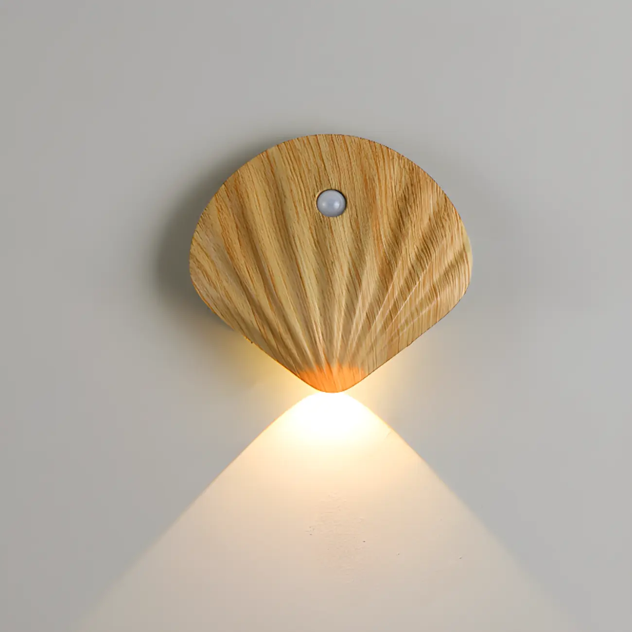 Minimalist Shell-Shape Rechargeable LED Wall Sconce Image - 4 | homeyfad