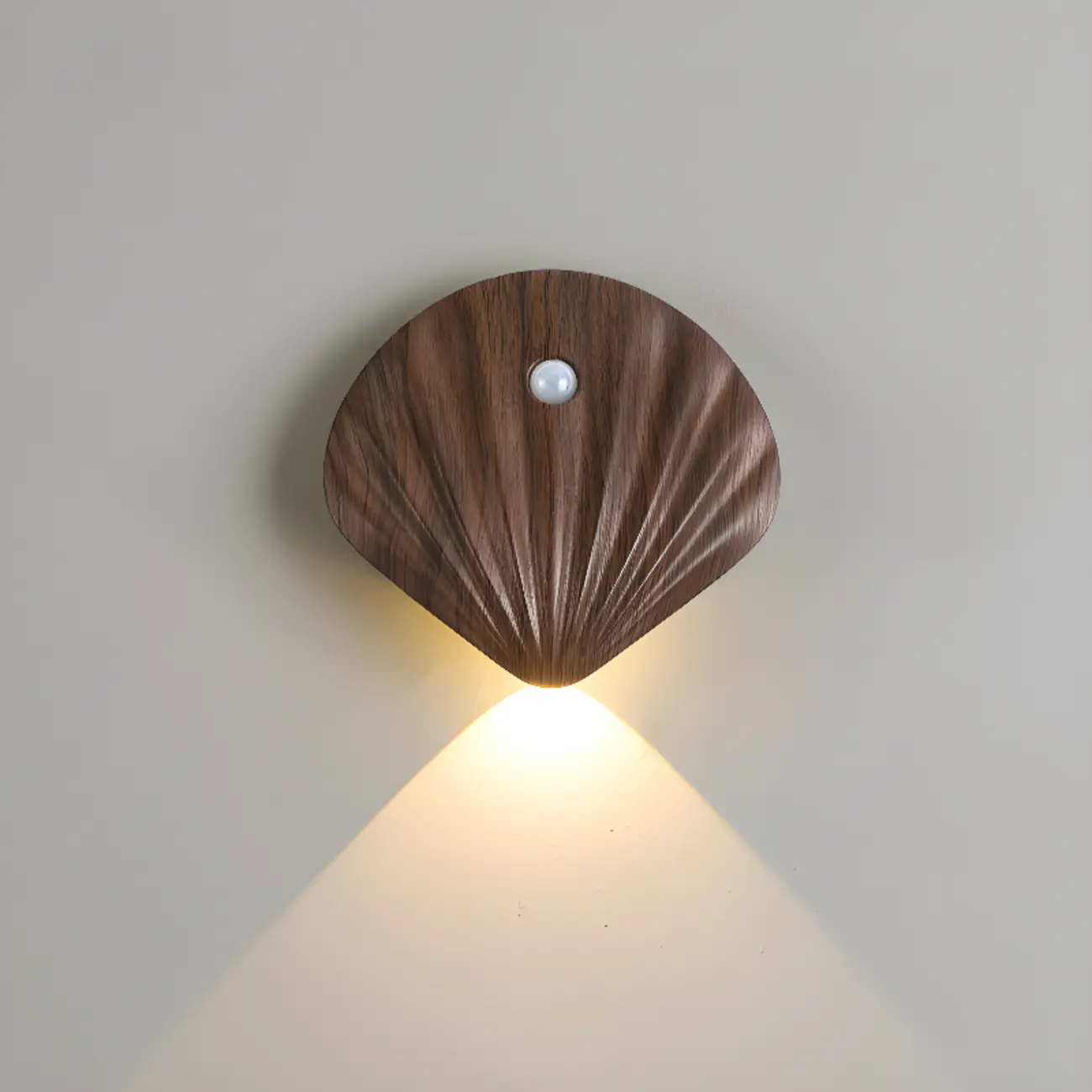 Minimalist Shell-Shape Rechargeable LED Wall Sconce Image - 10 | homeyfad