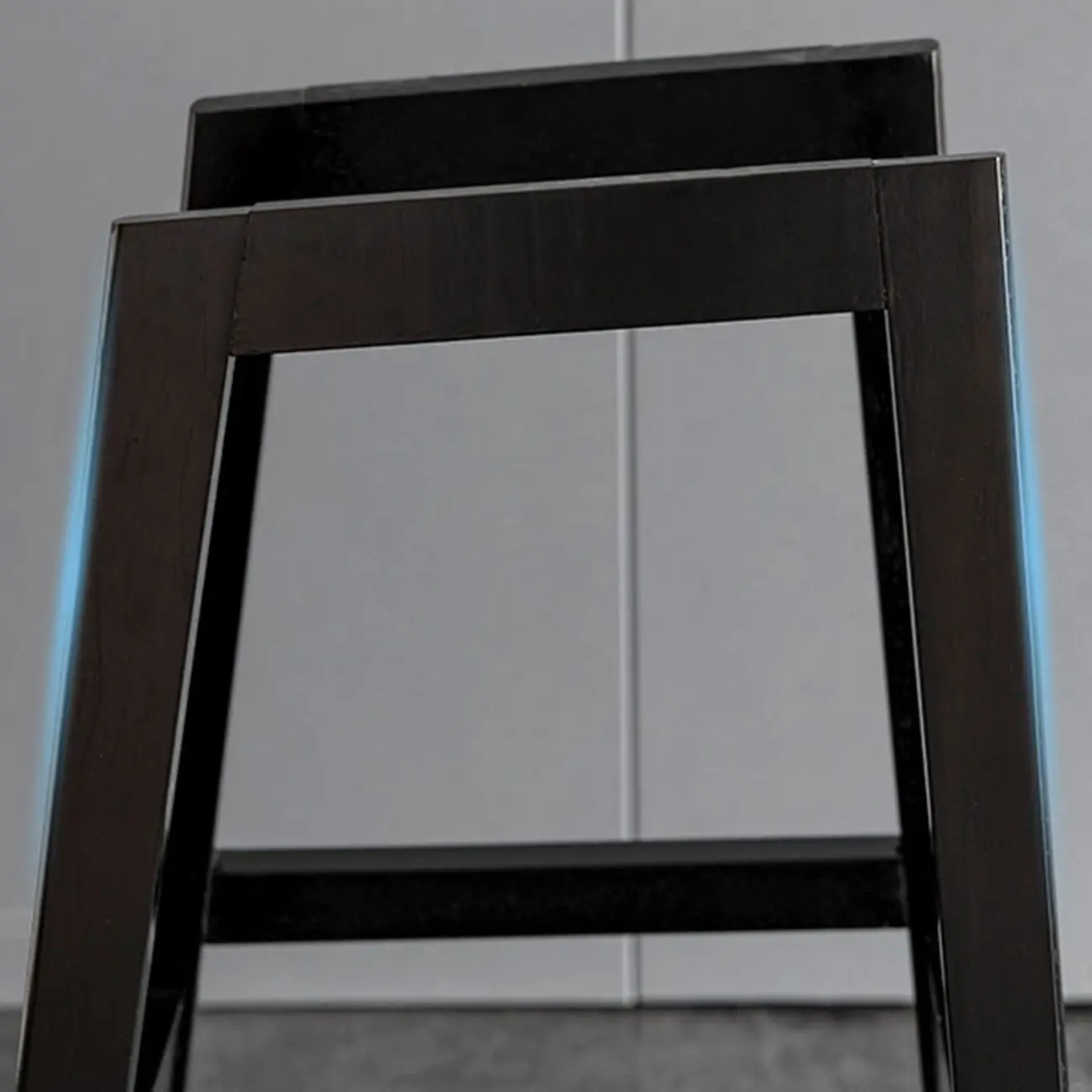 Vintage Leather Bucket Seat Curved Back Bar Stools Image - 6 | homeyfad