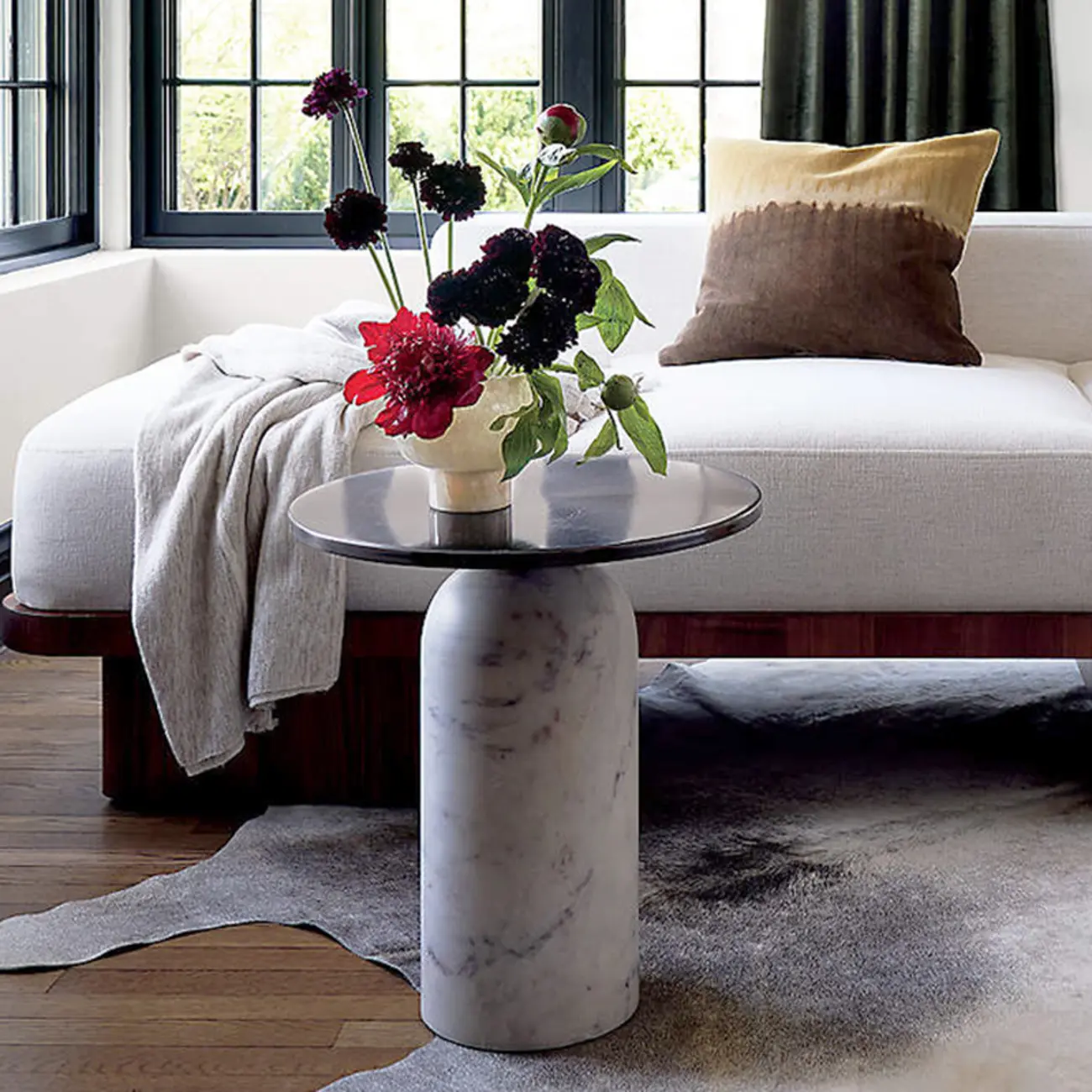 Round Marble Base End Table for Living Room Image - 1 | homeyfad