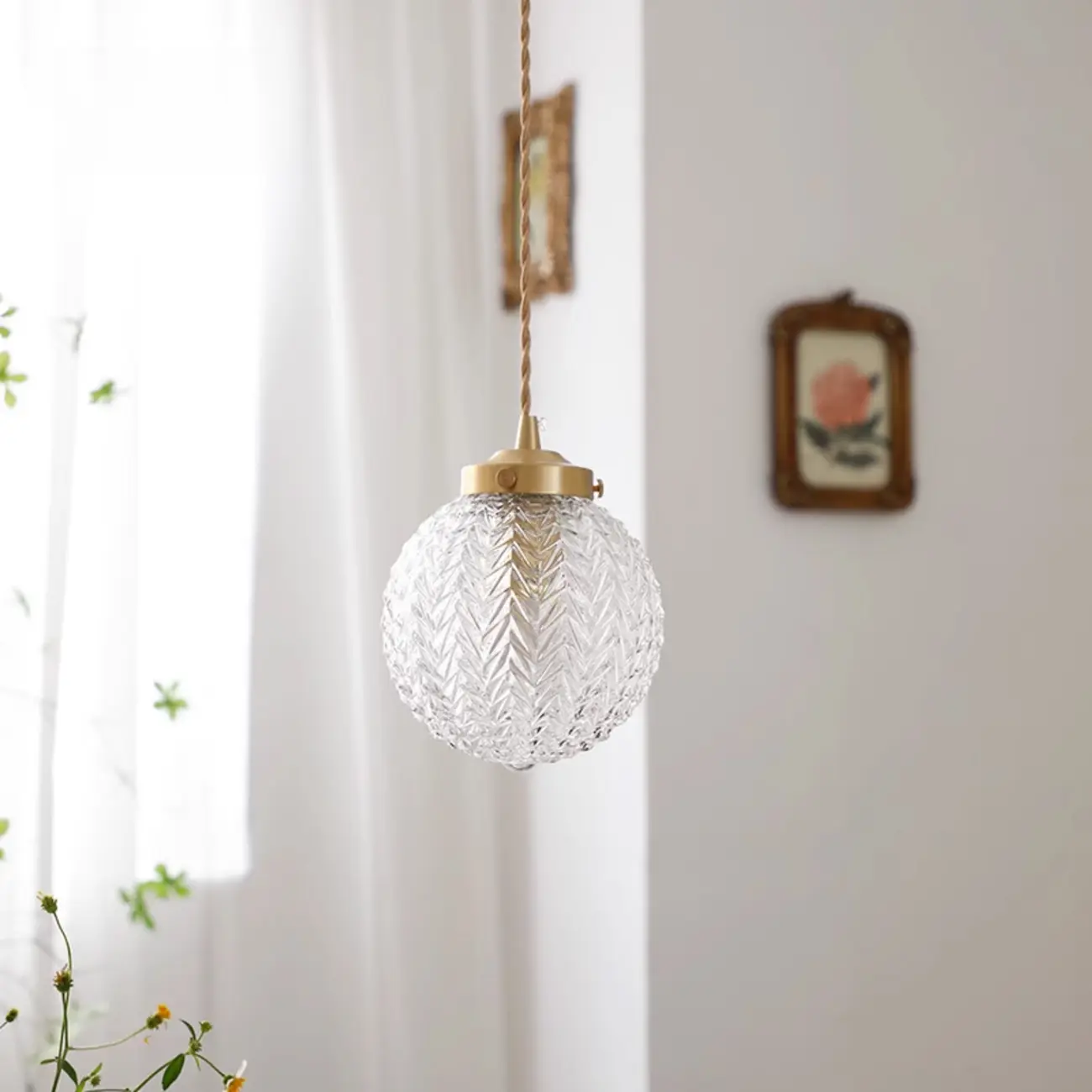 Elegant Glass Globe Pendant Light Adjustable Length for Kitchen Image - 3 | homeyfad