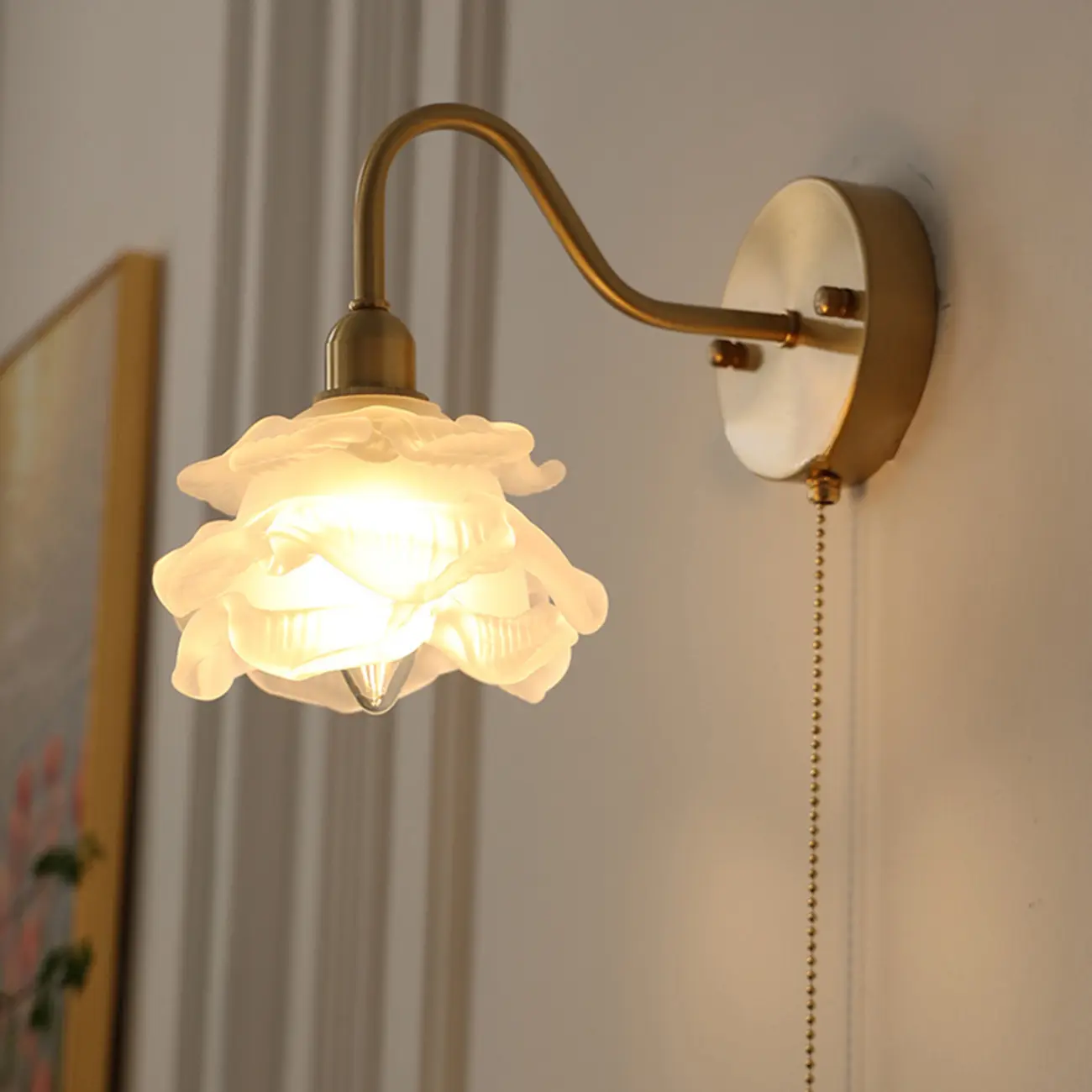 Mini Vintage Floral Wall Sconce with Brass Finish for Bedroom | homeyfad