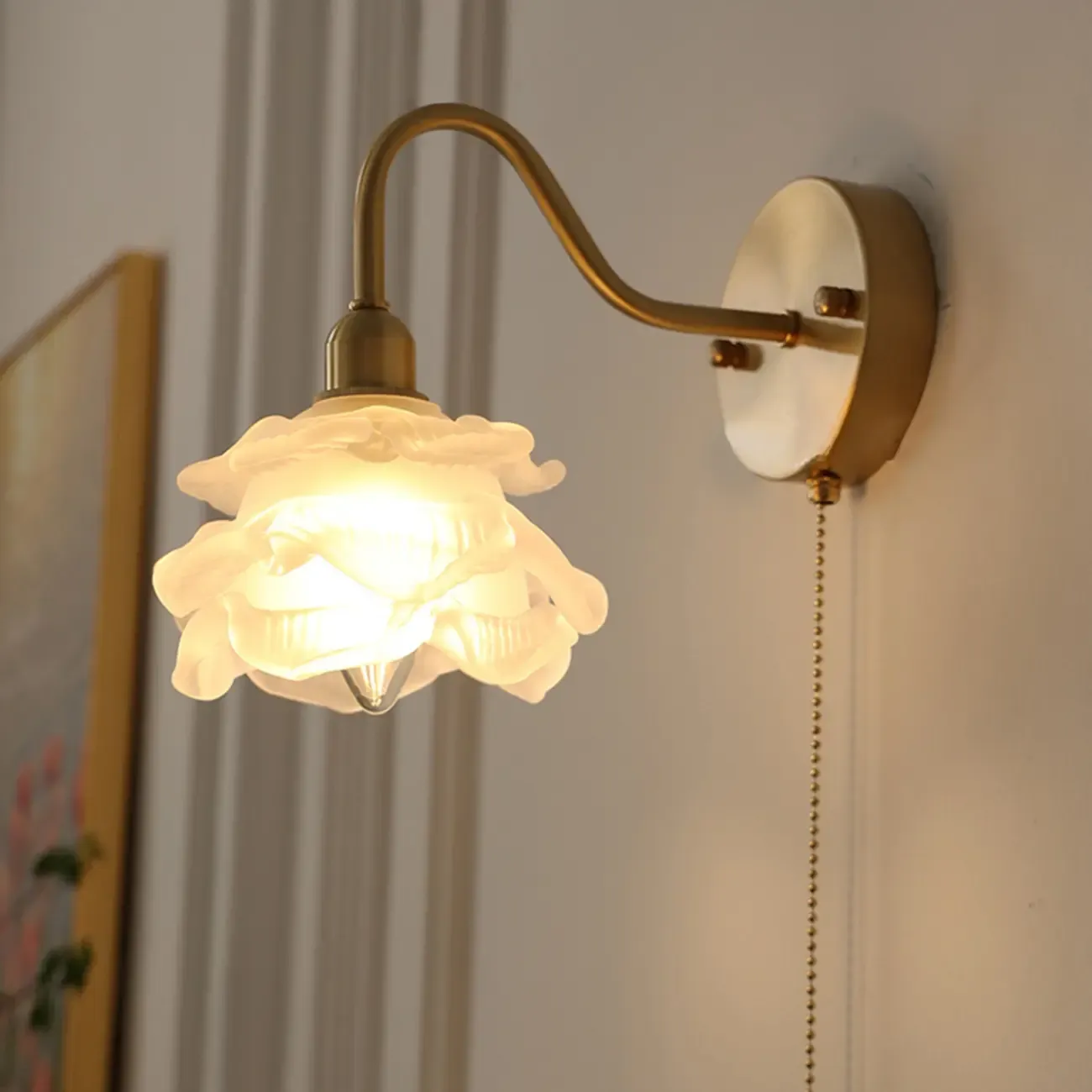 Mini Vintage Floral Wall Sconce with Brass Finish for Bedroom