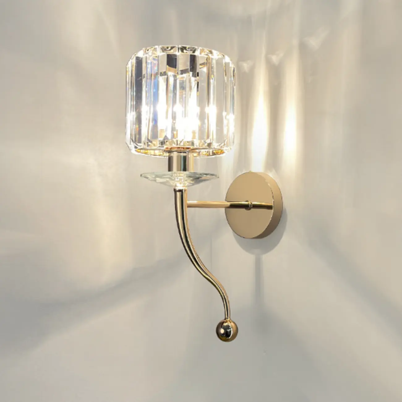 Elegant Crystal Smooth Gilded Metal Wall Sconce Image - 5 | homeyfad