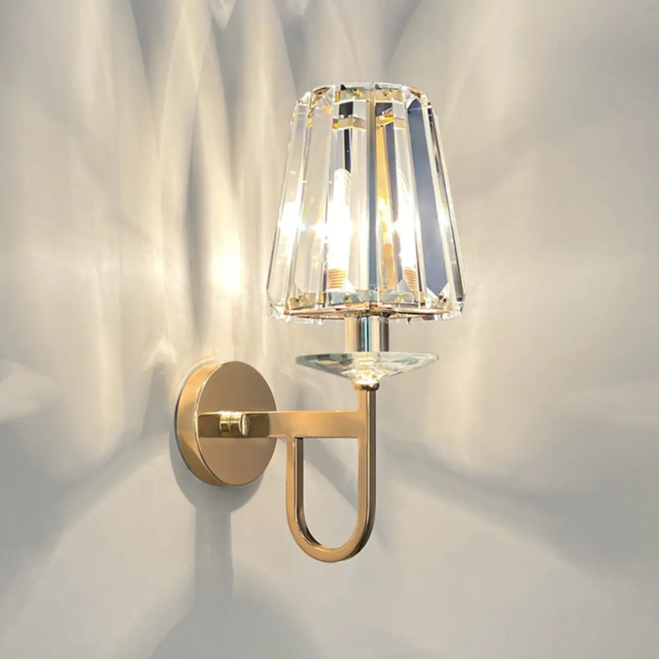 Elegant Crystal Smooth Gilded Metal Wall Sconce Image - 10 | homeyfad