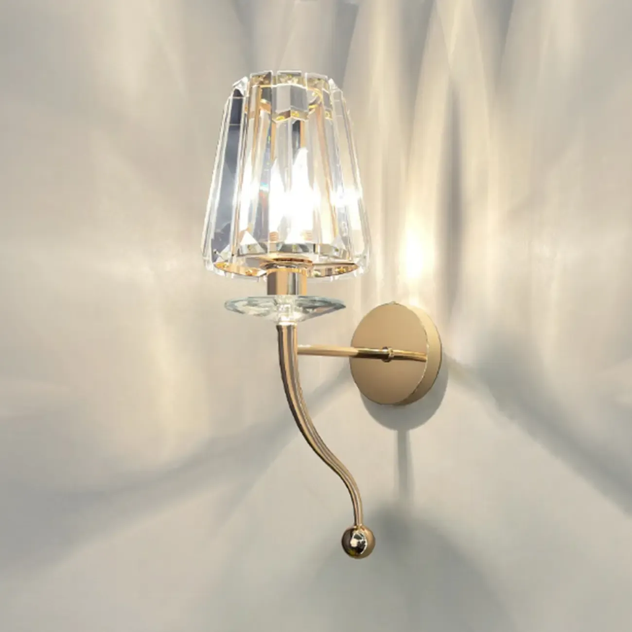Elegant Crystal Smooth Gilded Metal Wall Sconce Image - 11