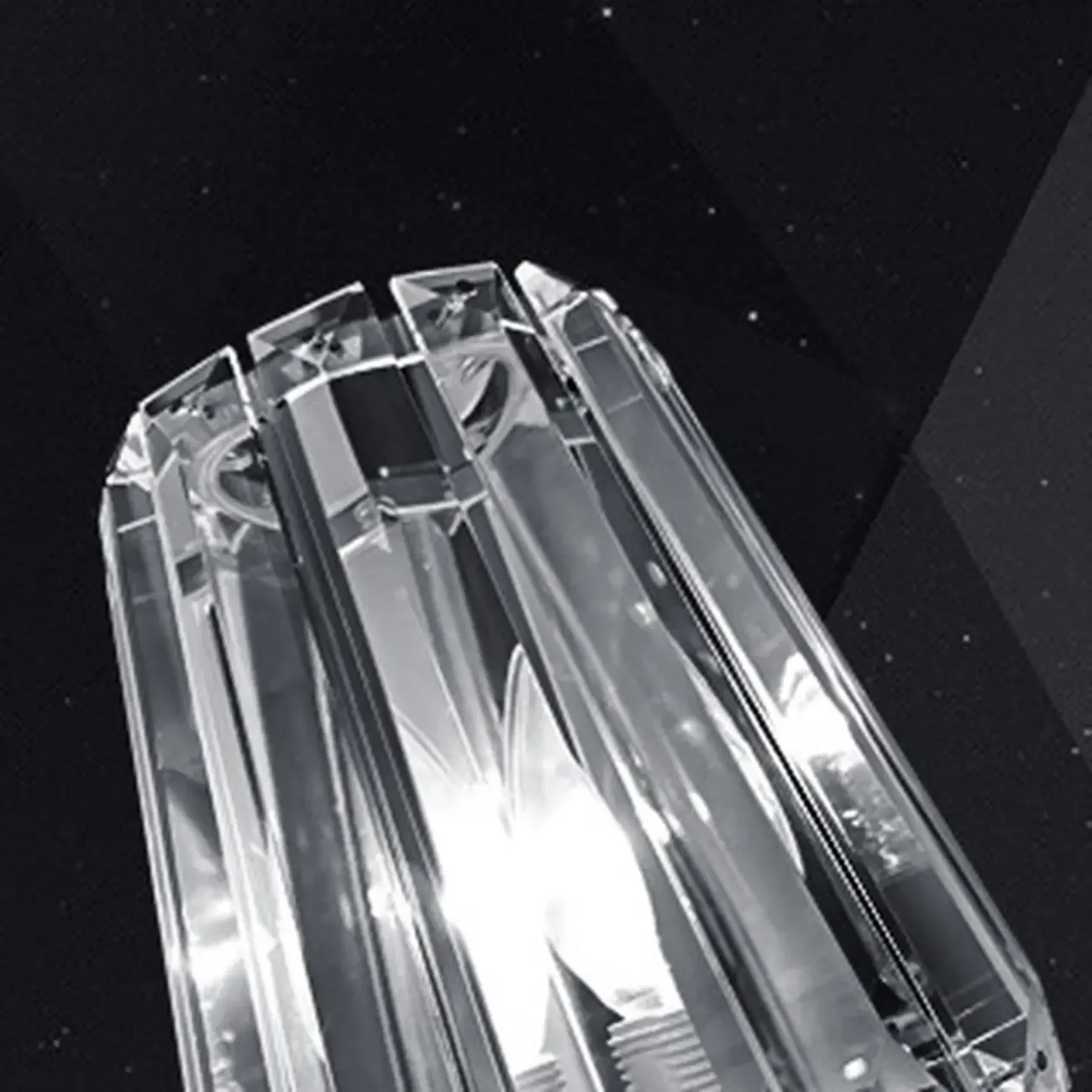 Elegant Crystal Smooth Gilded Metal Wall Sconce Image - 13