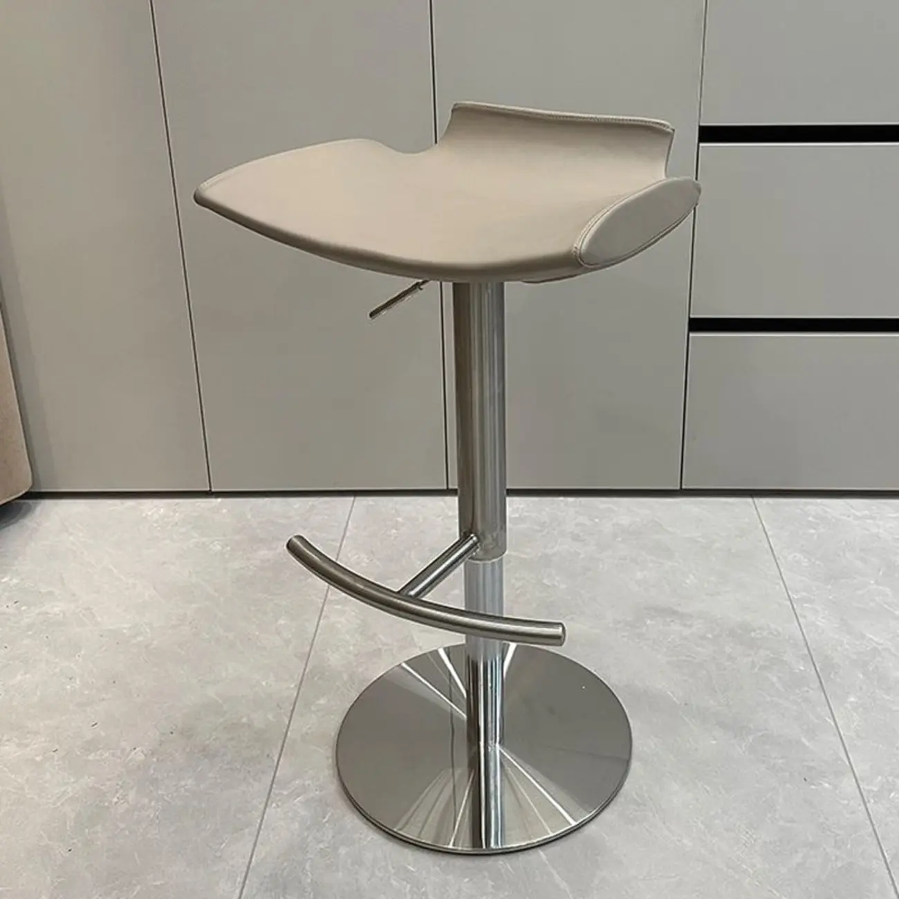 Modern Adjustable Faux Leather Swivel Bar Stools Image - 6 | homeyfad