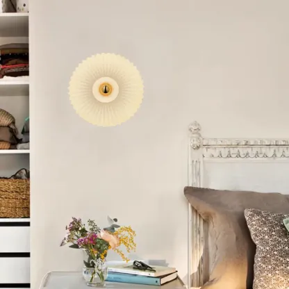 Modern Glass Gold Ripples Design Wall Sconce Image - 3