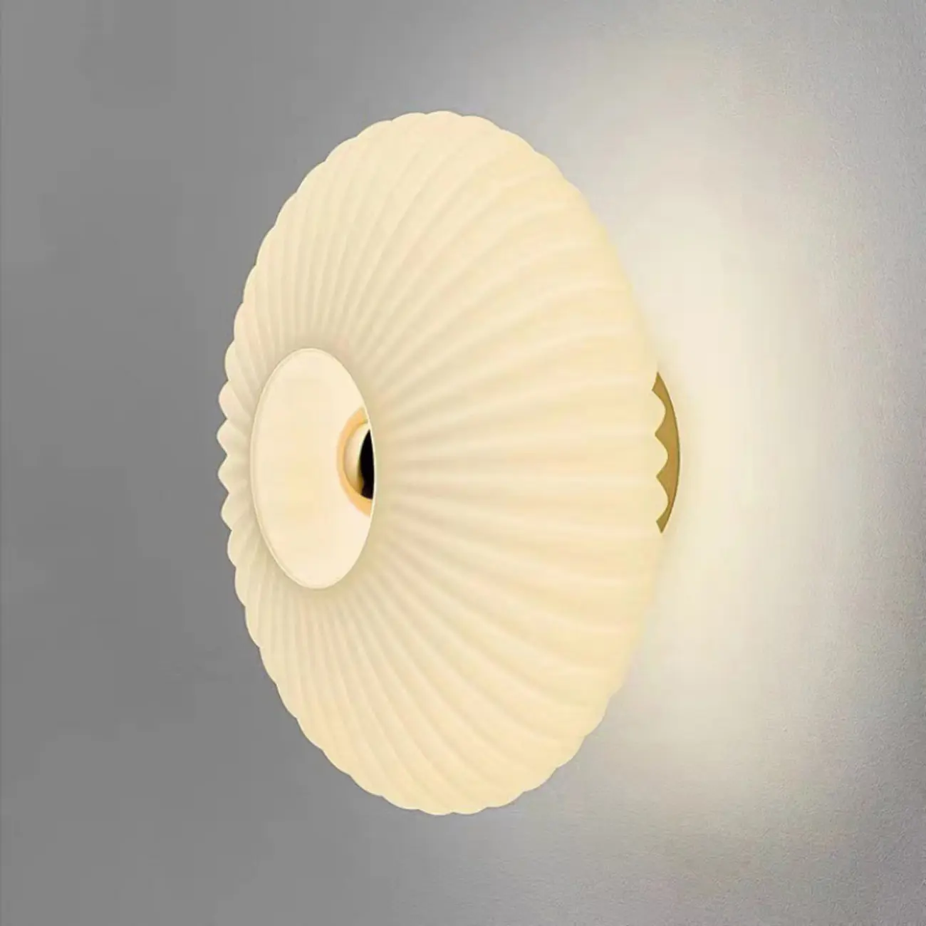 Modern Glass Gold Ripples Design Wall Sconce Image - 5 | homeyfad