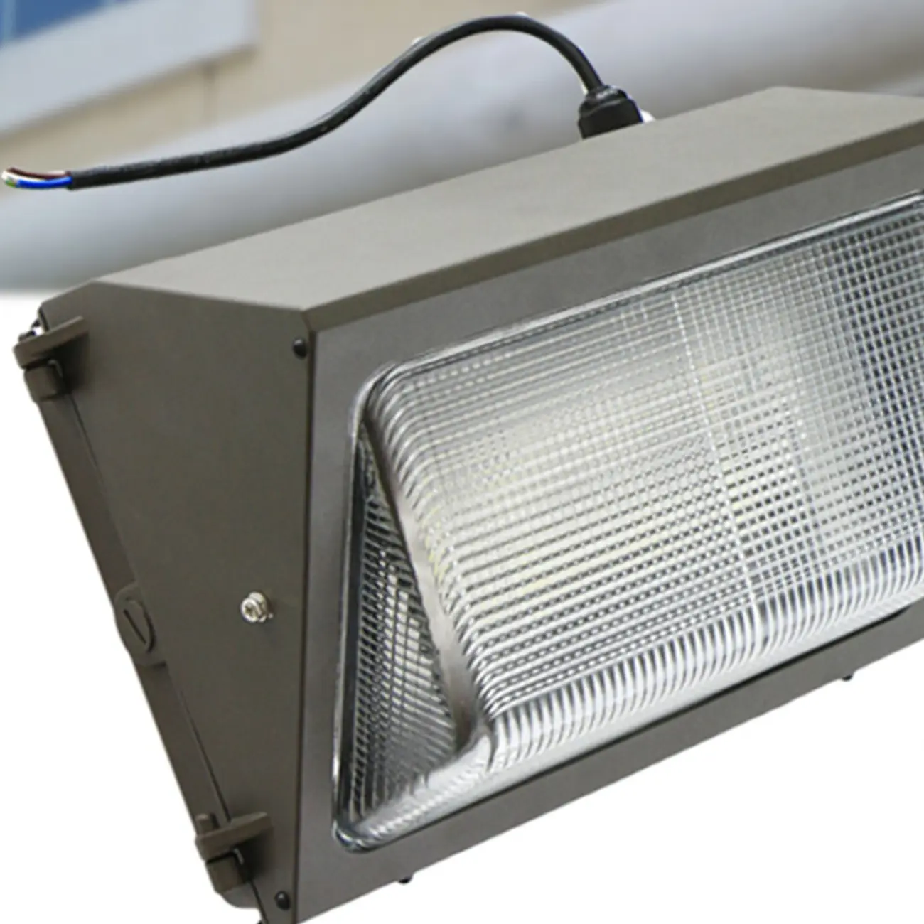 Modern Matte Grey Metal Geometric Clear Glass Wall Sconce Image - 4 | homeyfad