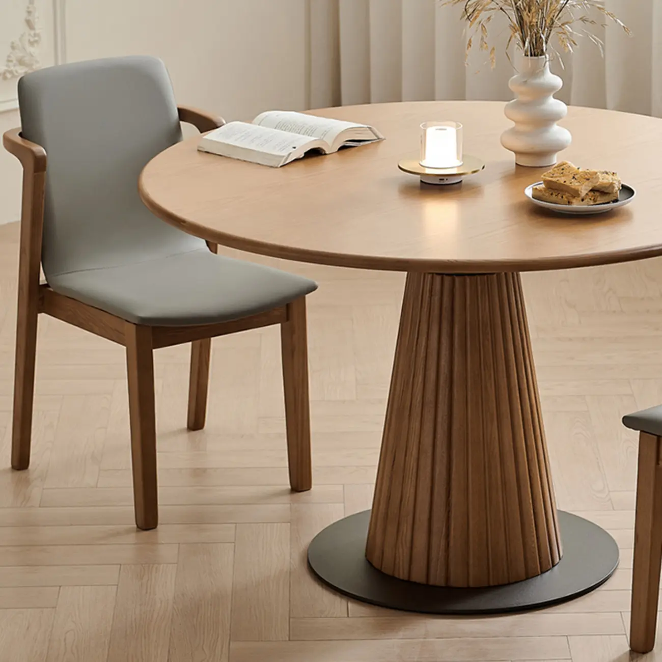 Simplistic Natural Ash Wood Round Dining Table Image - 4 | homeyfad