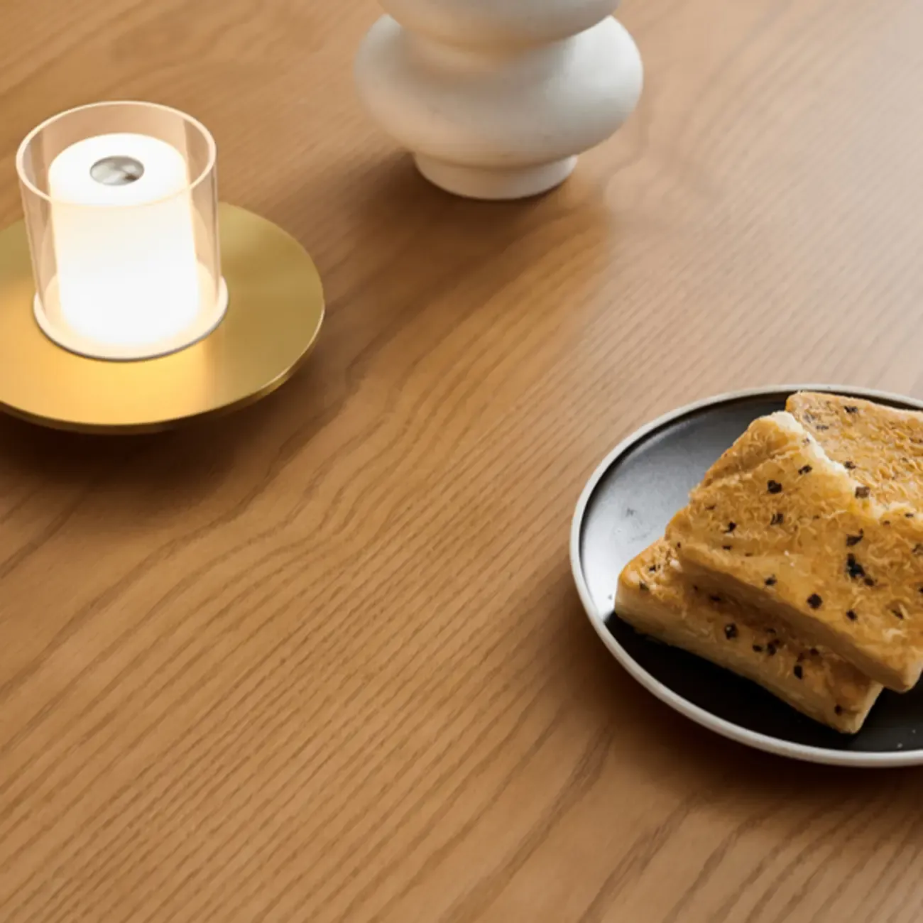 Simplistic Natural Ash Wood Round Dining Table Image - 9