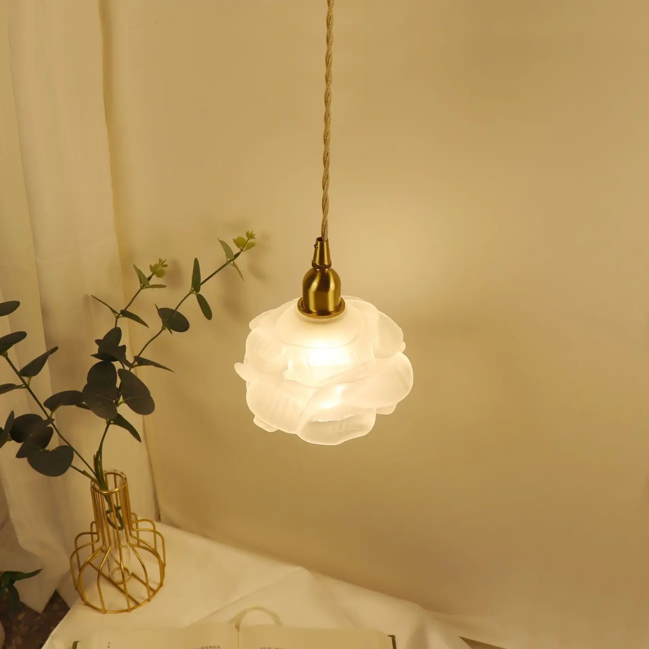 Elegant Glass Flower Kitchen Pendant Lighting Height Adjustable Image - 3 | homeyfad