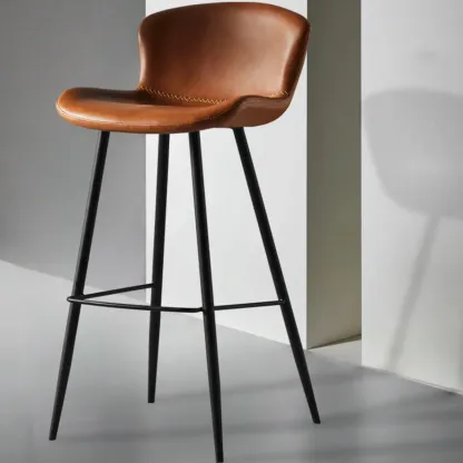 Low-Key Black Metal Low Back Footrest Bar Stools Image - 1