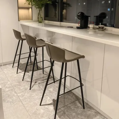 Low-Key Black Metal Low Back Footrest Bar Stools Image - 2