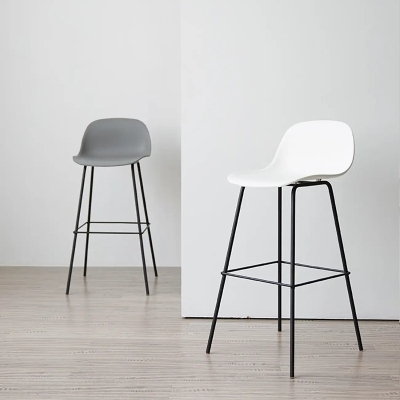 Modern Metal Elegant Comfort Bar Stool with Sleek Design | homeyfad