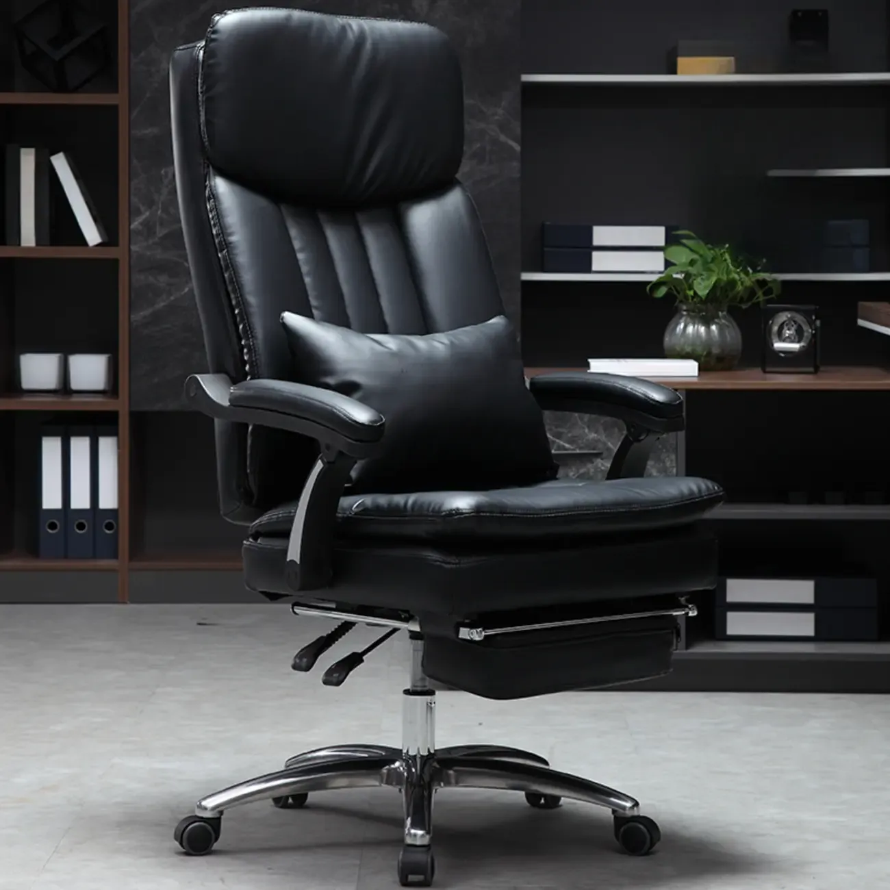 Stylish Brown Leather Reclining Executive Office Chair Image - 4