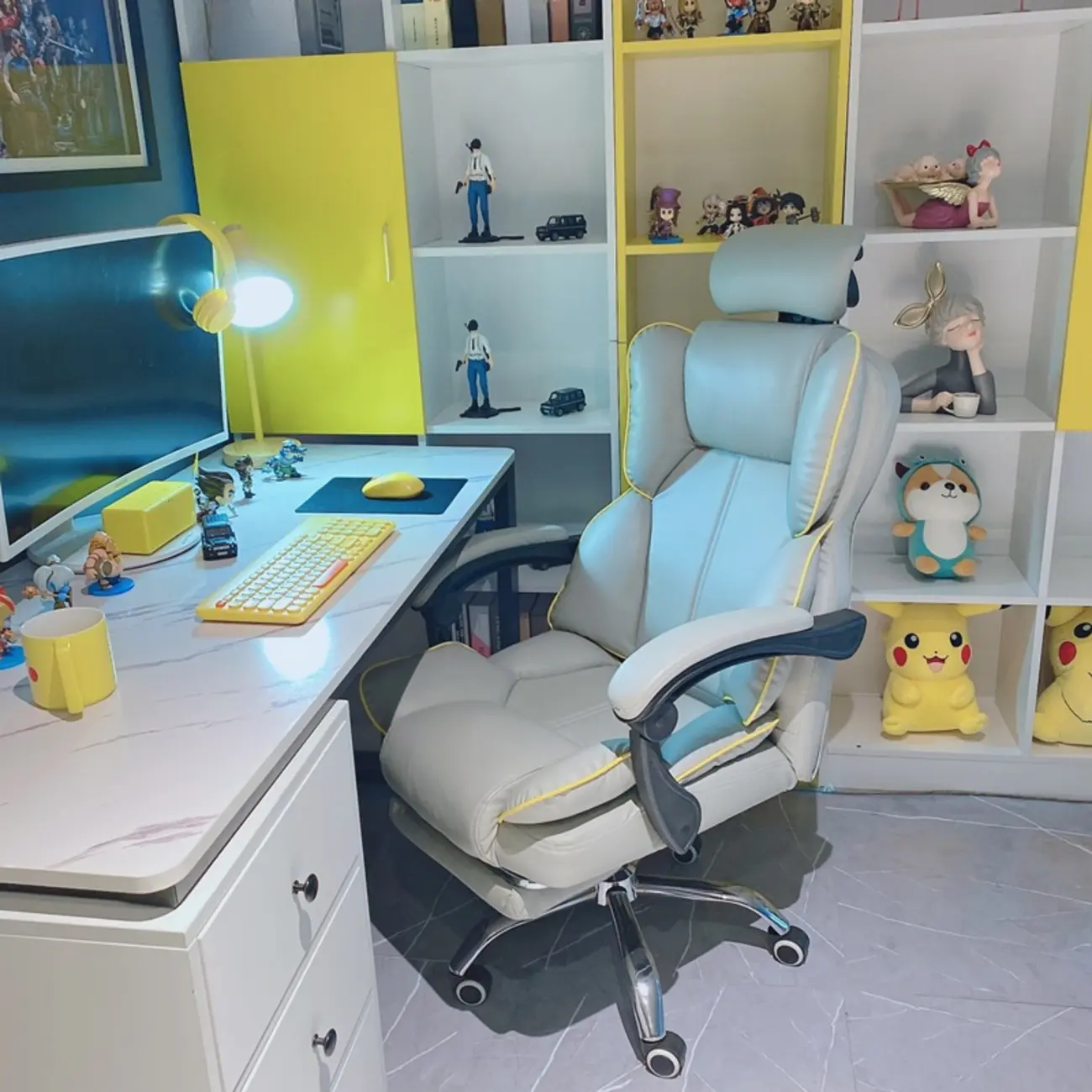 Modern White Leather Reclining Office Chair Image - 2 | homeyfad