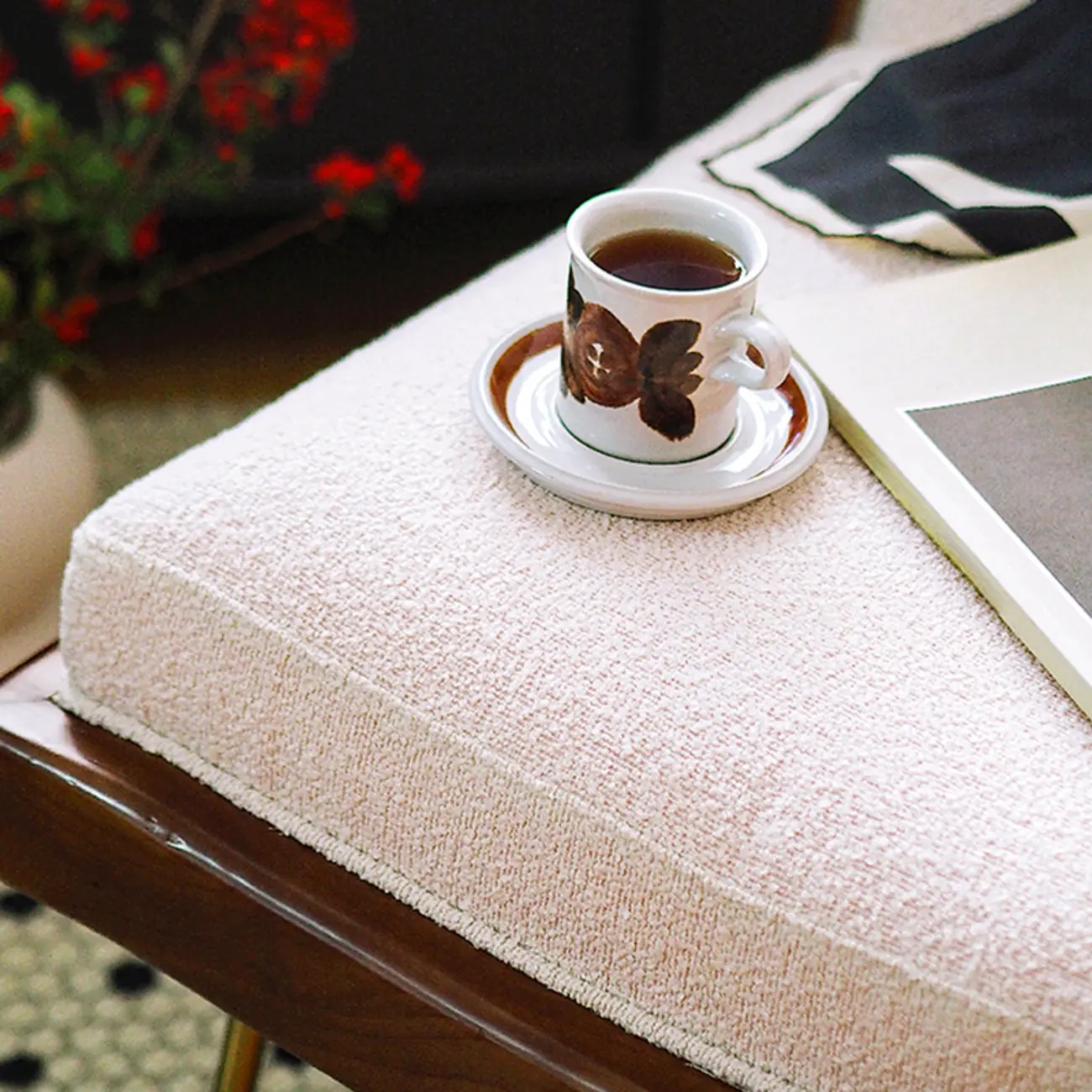 Glam Upholstered Accent Chair with White Sherpa for Living Room Image - 6 | homeyfad