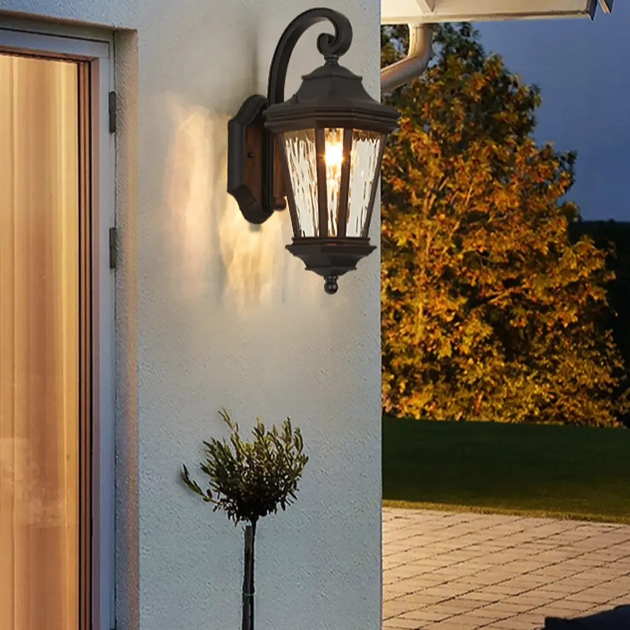 Vintage Black Metal Lantern Outdoor Wall Sconce | HomeyFad