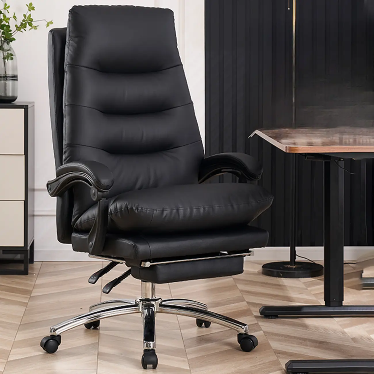 Ergonomic Beige Leather Reclining Office Chair Image - 5 | homeyfad