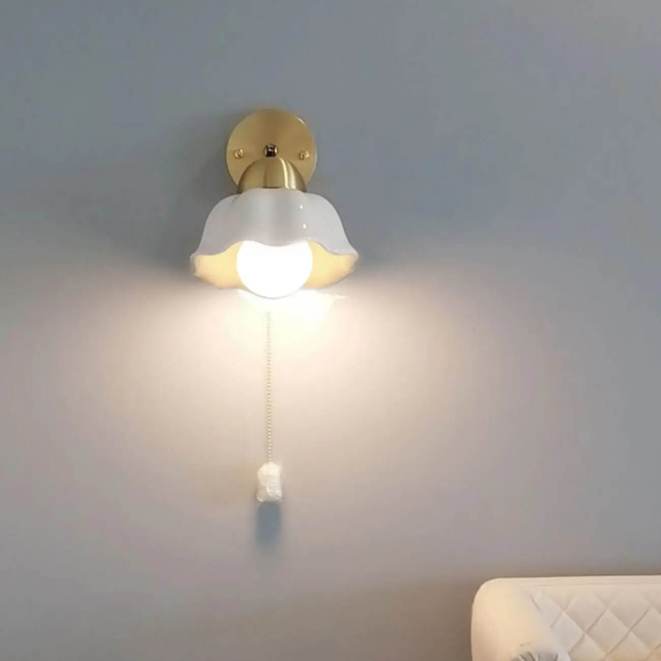 Vintage Ceramic Scalloped Wall Light with Pull Chain Image - 5 | homeyfad