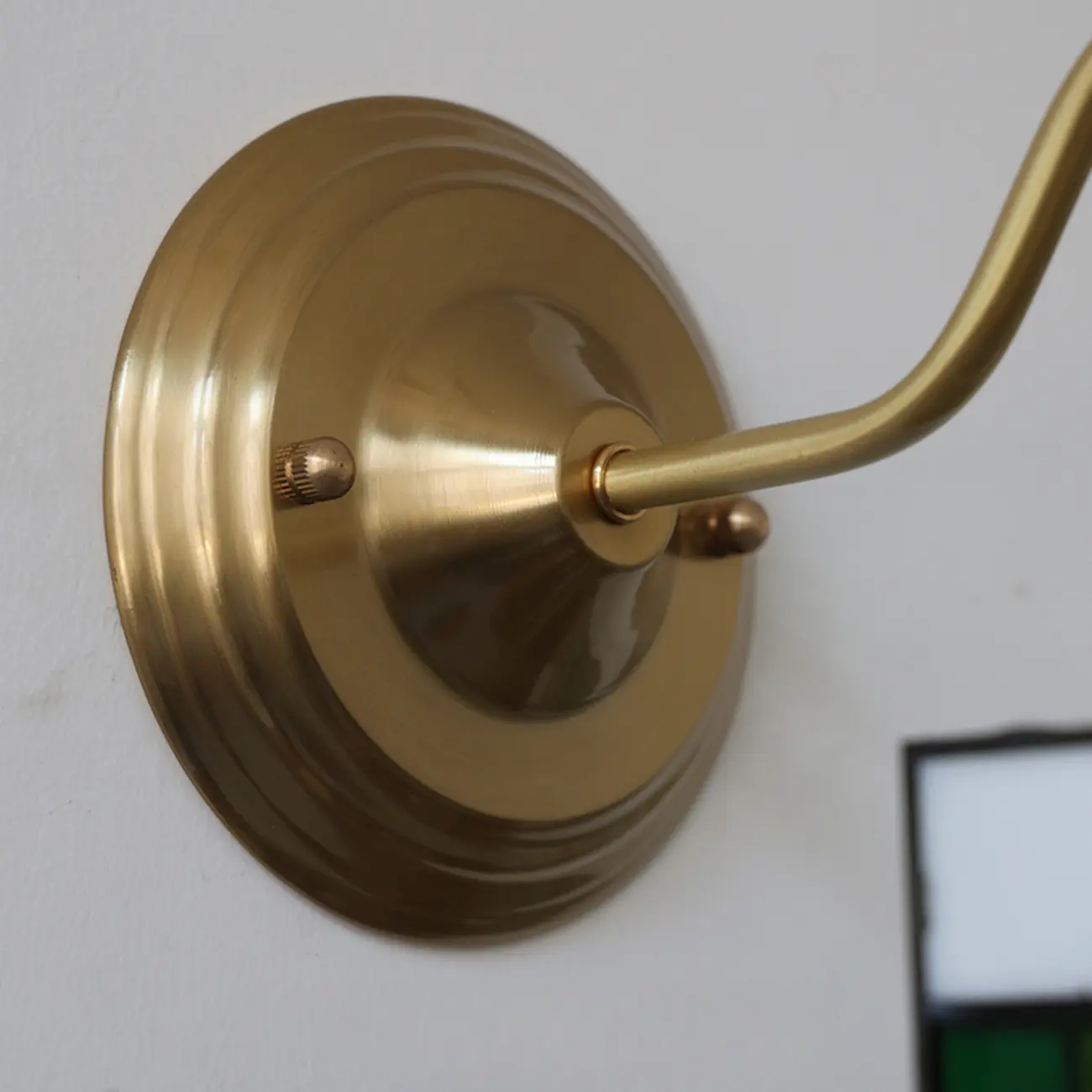 Vintage Stained Glass Wall Sconce in Colorful Design Image - 9 | homeyfad