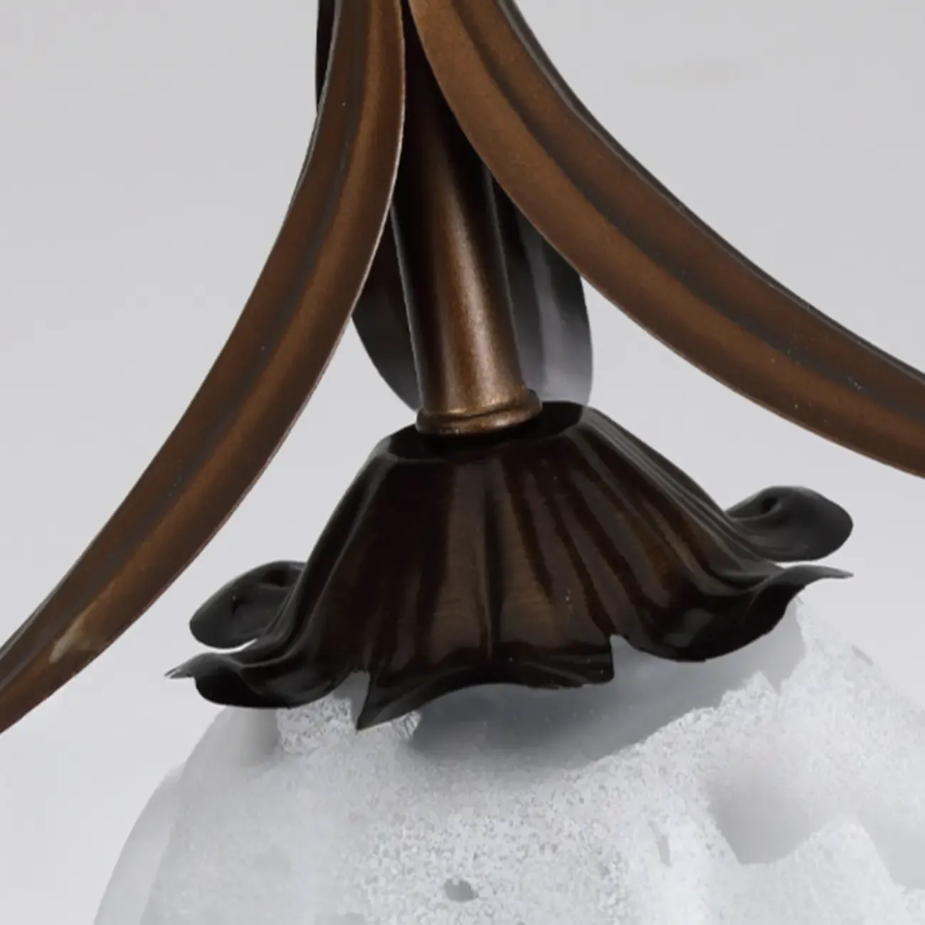 Modern Glass Flower-Shaped Pendant Light for Kitchen Image - 10